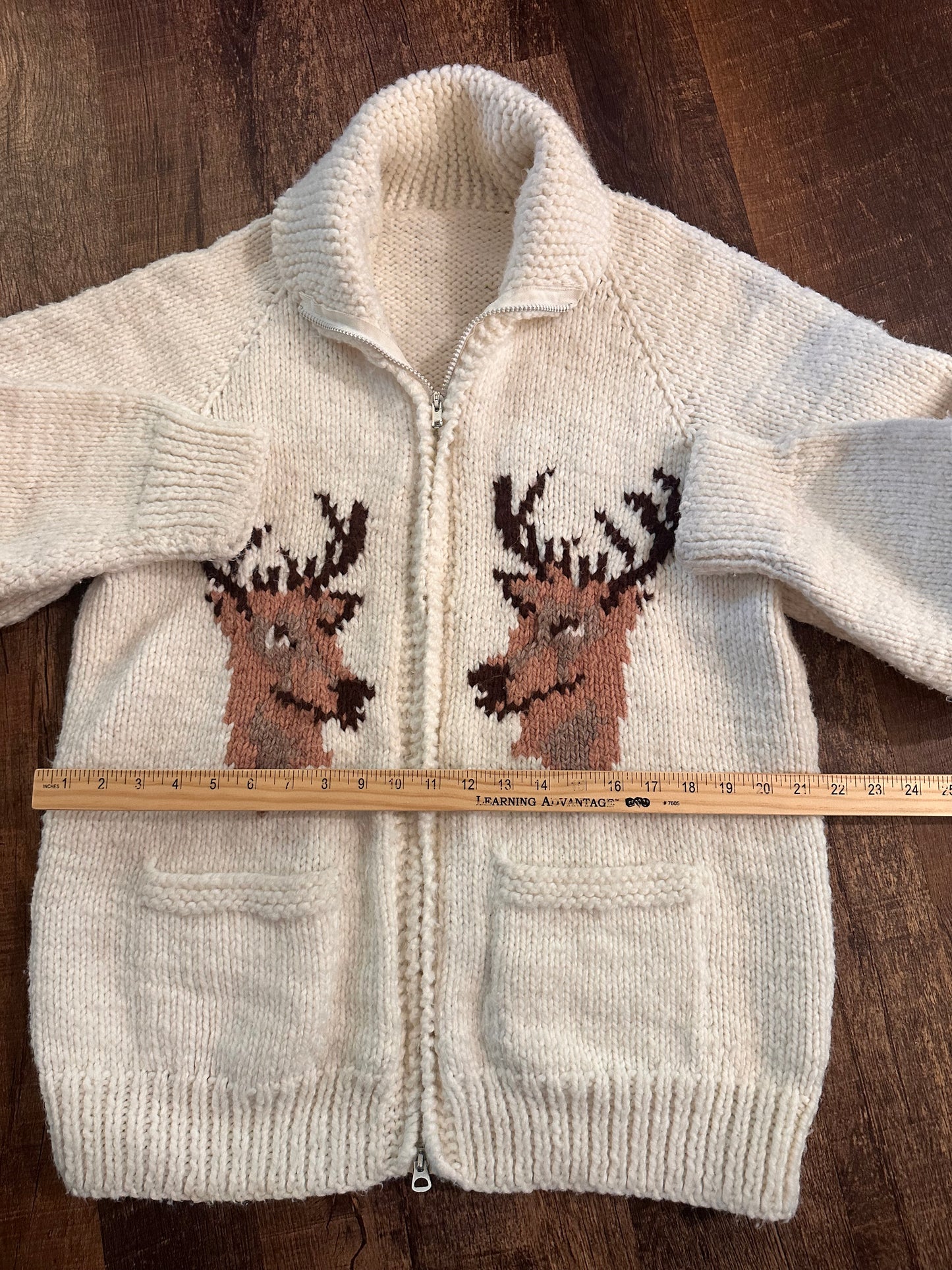Vintage Cowichan Sweater Deer - Cream White