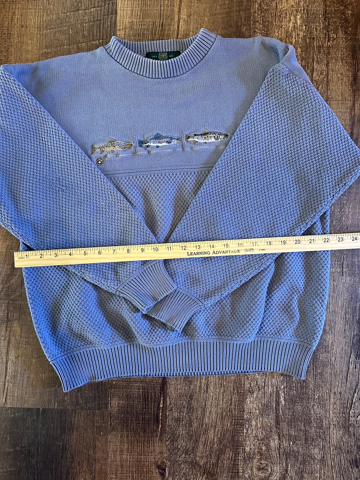 Vintage Orvis Sweater (L) Embroidered Trout and Fly Rod Light Blue