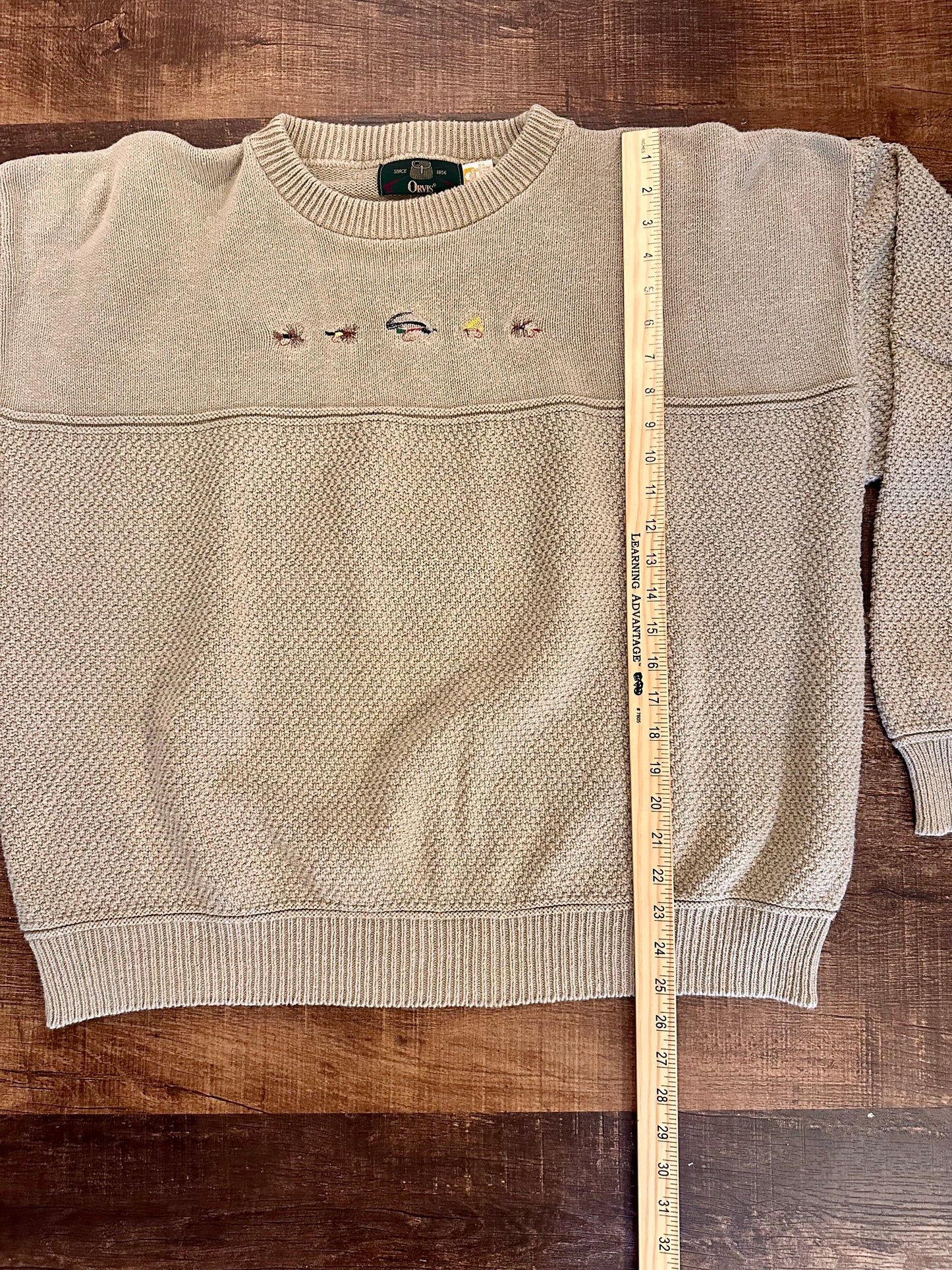 Vintage Orvis Sweater (L) Embroidered Fly Beige Tan