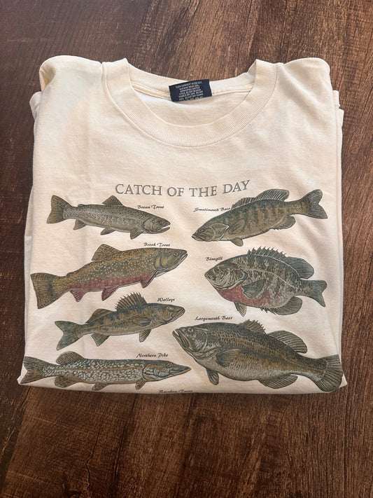 Vintage Van Heusen T (L) Catch of the Day