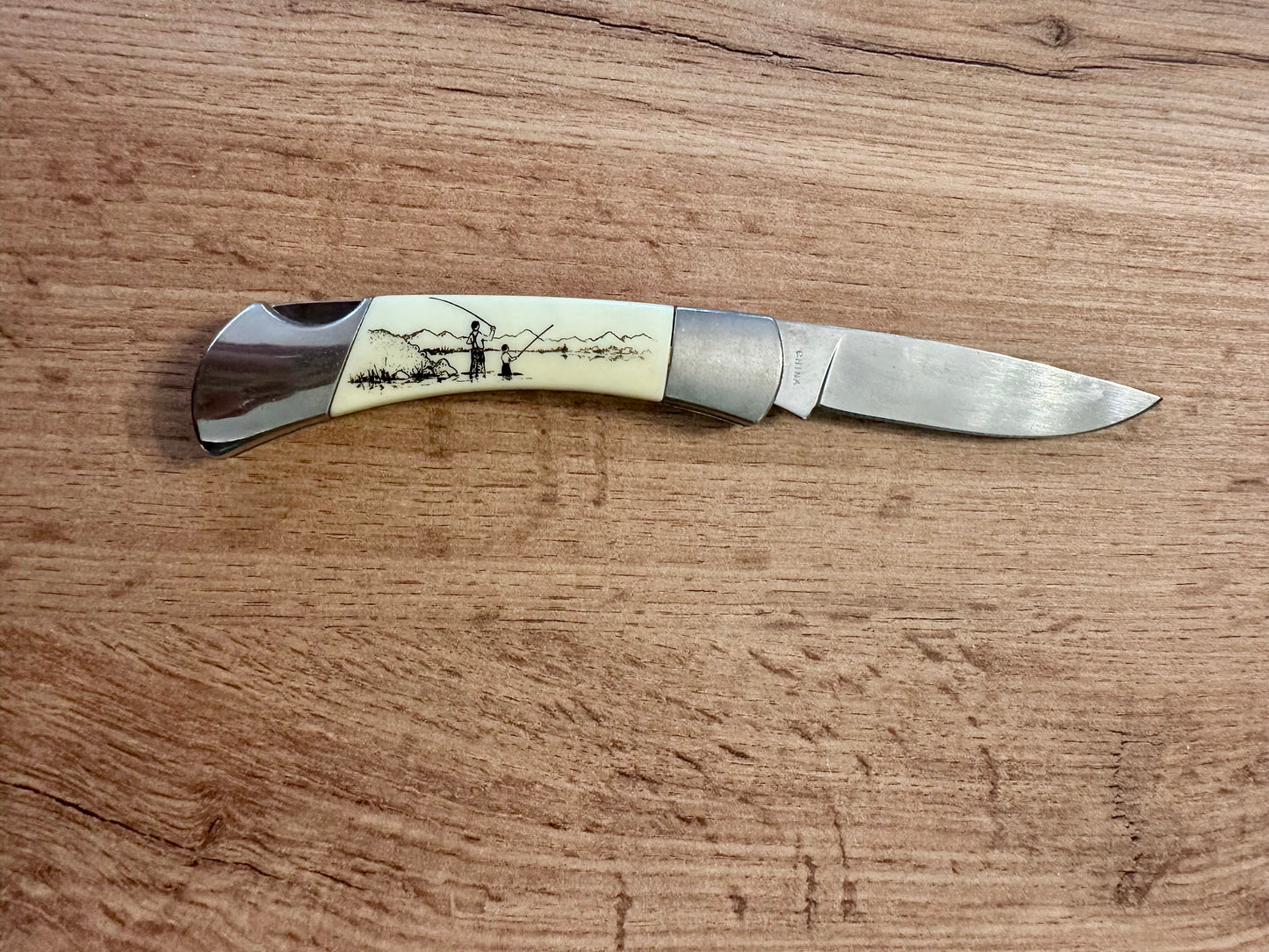 Vintage SABRE Pocket Knife - Folding Fly Fishing Lockback (Stainless Scrimshaw)