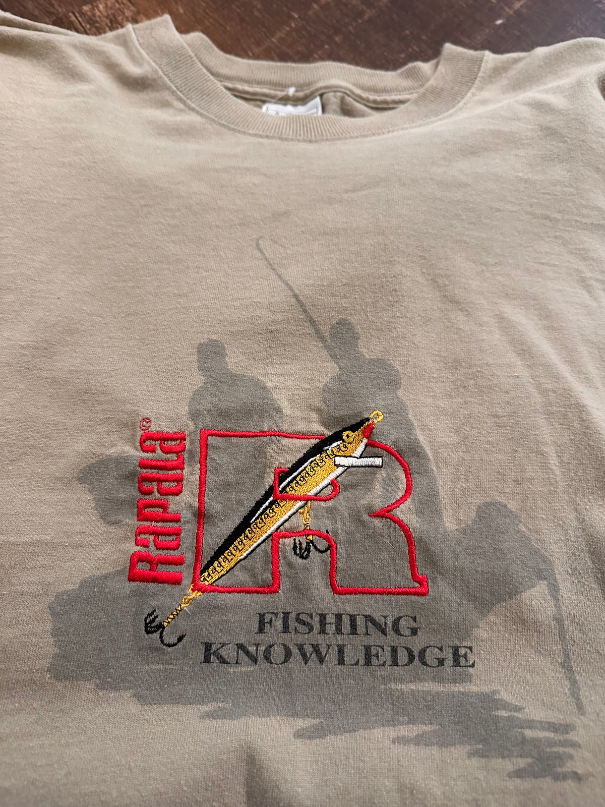 Vintage Rapala Tshirt (L) Embroidered Logo Lure over Boat Graphic Fishing Knowledge