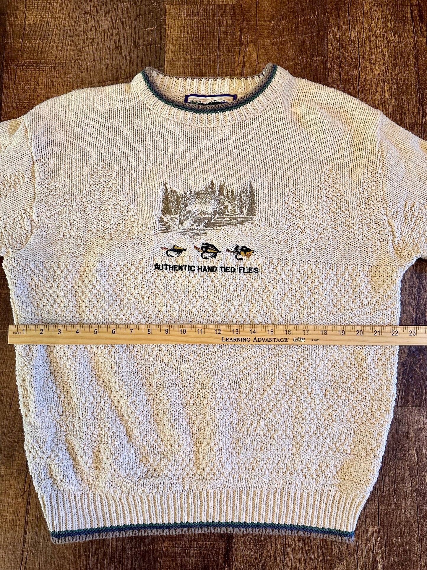 Vintage Shenandoah Sweater (L) Embroidered Hand Tied Flies Cream White