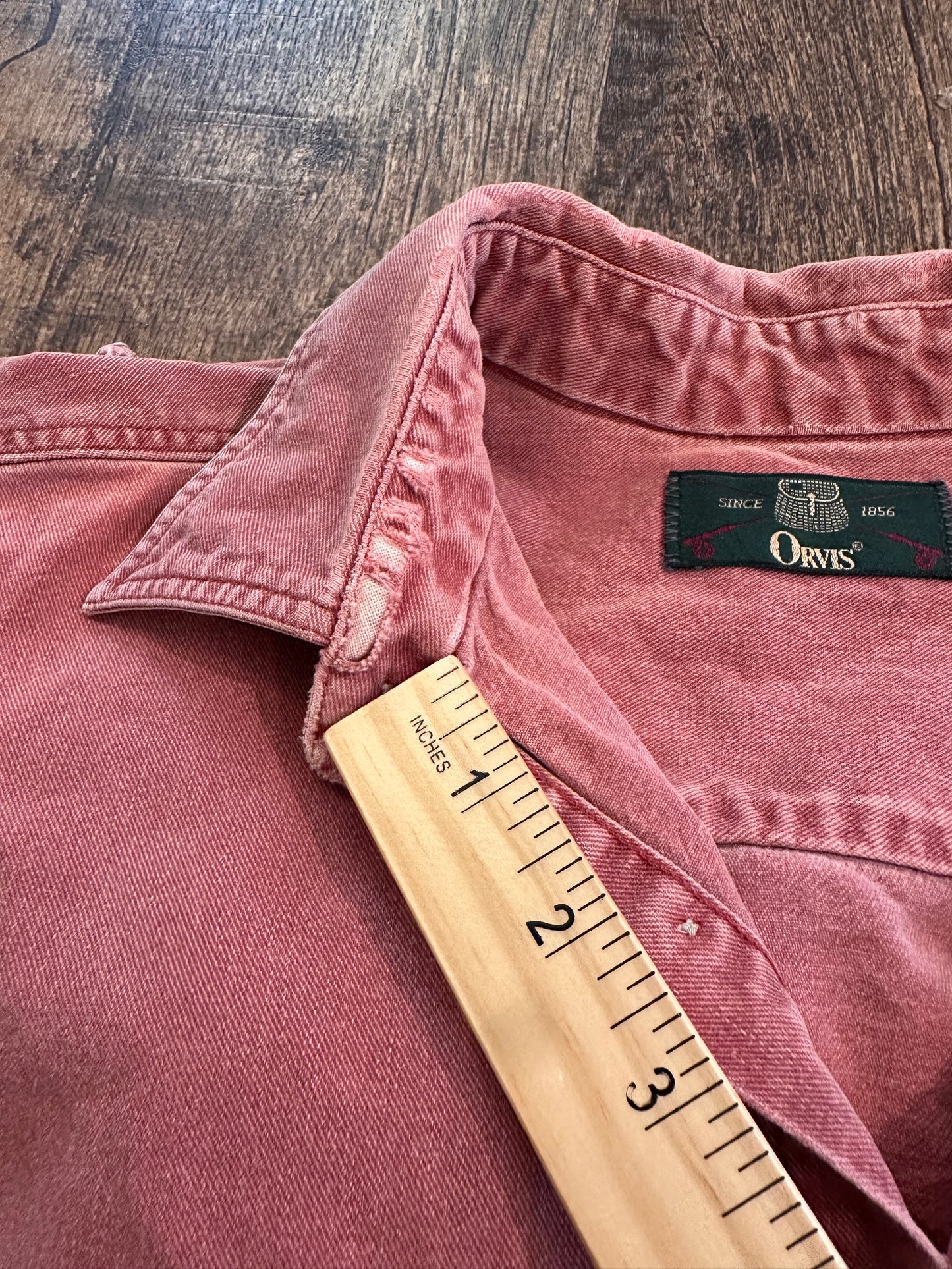 Vintage Orvis Button Down (L) Embroidered Flies - Salmon