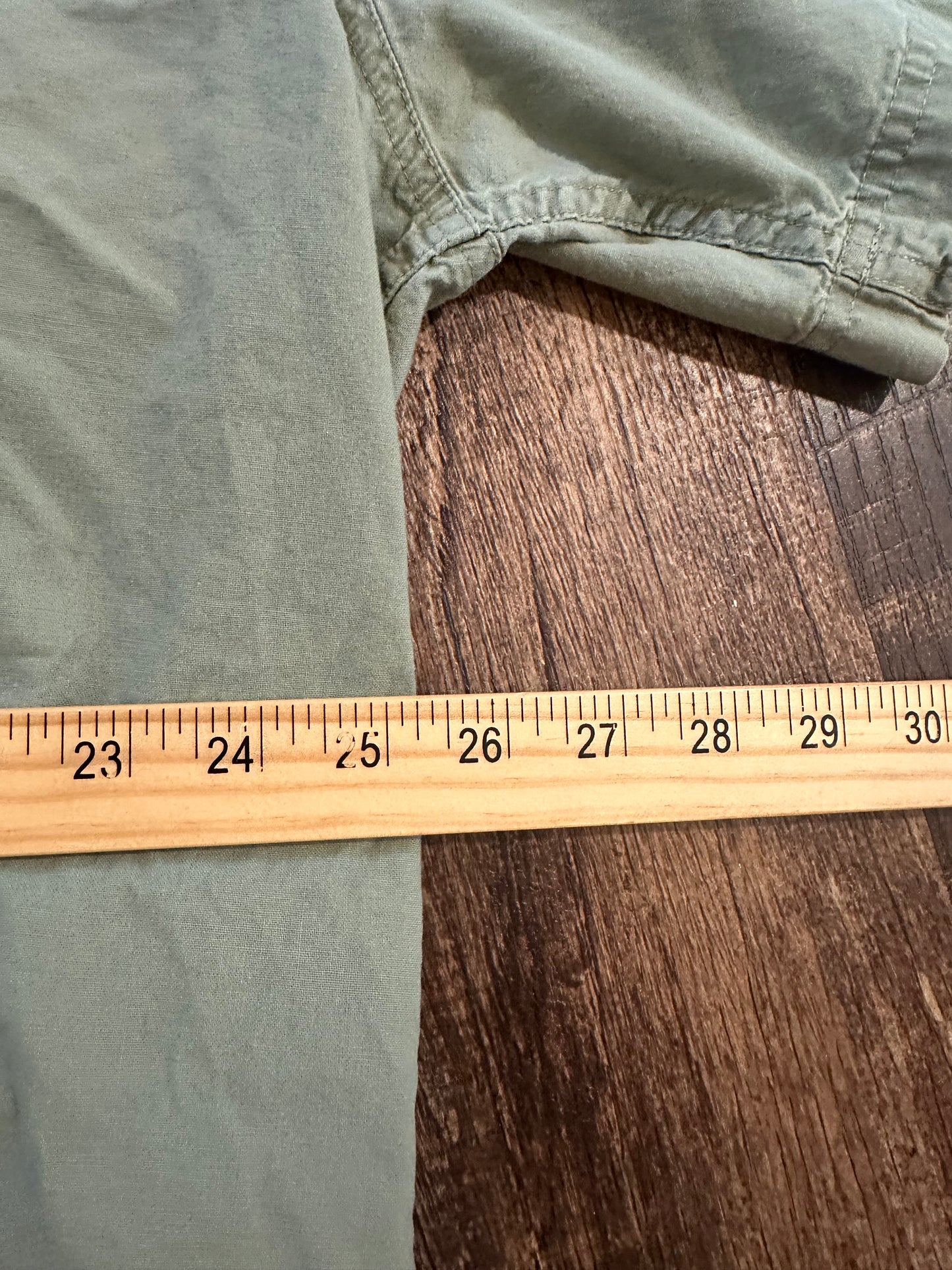 Vintage Woolrich Button Down T (XL) Embroidered Flies