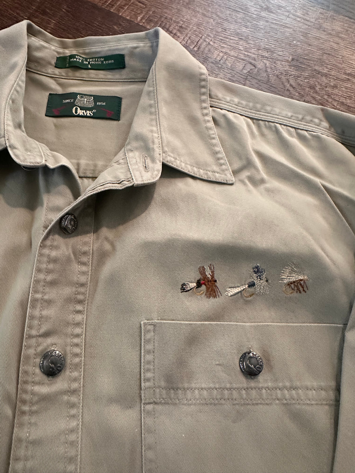 Vintage Orvis Khaki Button Down (L) Embroidered Flies and Metal Logo Buttons