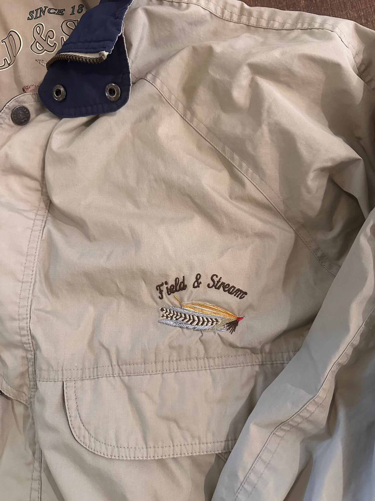 Vintage Field & Stream Windbreaker (L) Fine Tackle Graphic Inside - Gray