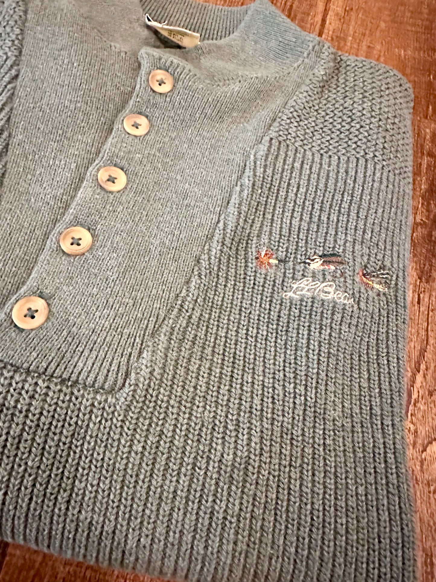Vintage L.L. Bean Henley Sweater (M) Embroidered Fly Lures Green