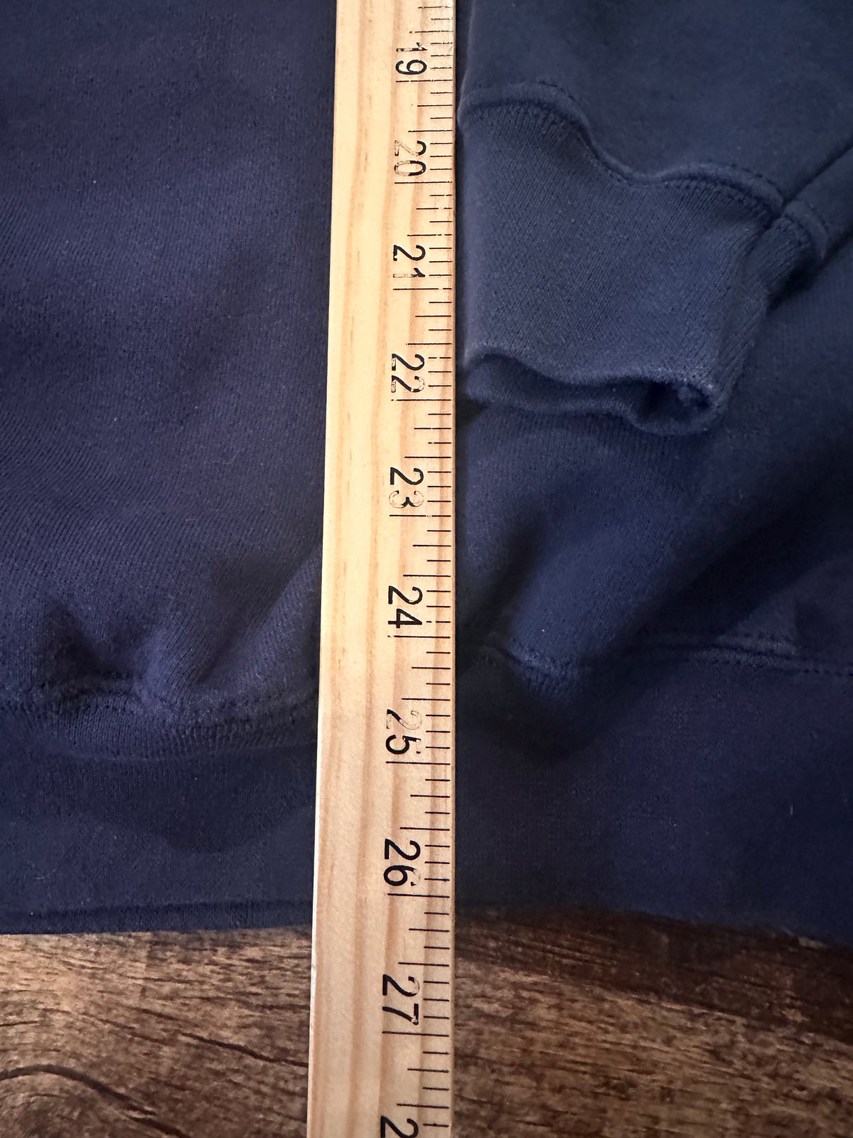 Vintage Lee’s Embroidered Fly Fishing Crewneck (L)