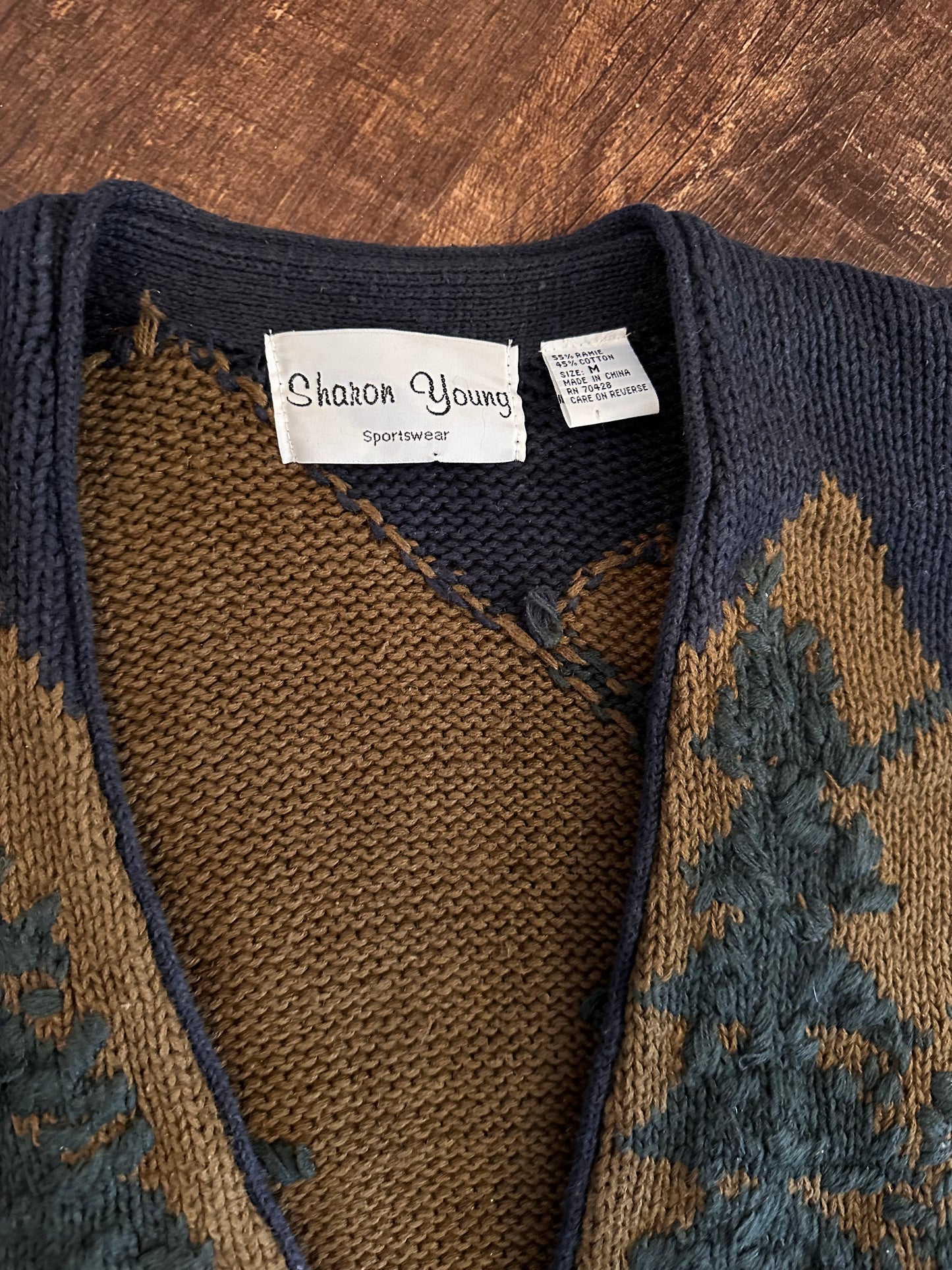 Vintage Sharon Young Knit Cardigan (M) Lady Angler Fishing Scene with Elbow Patches