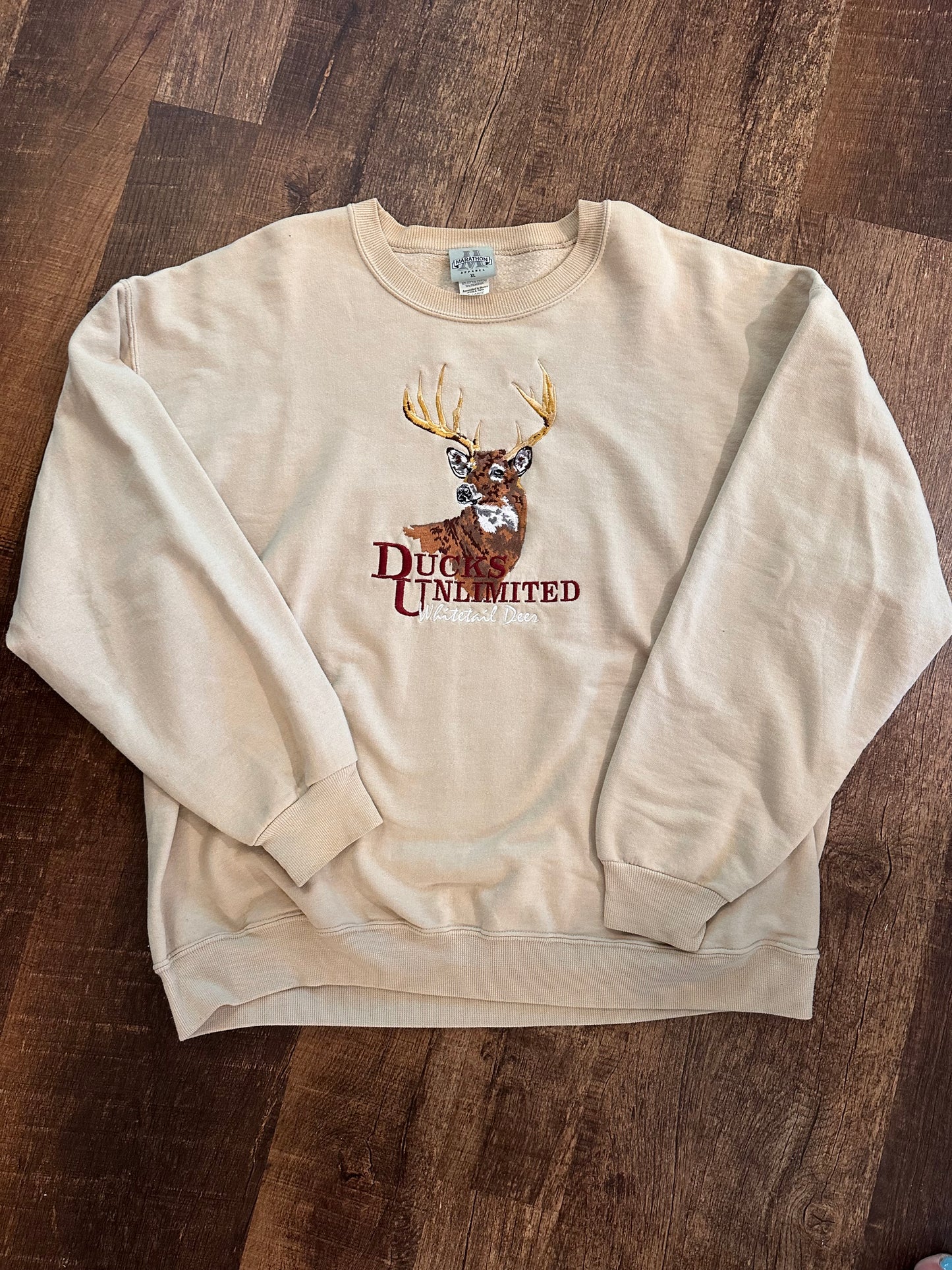 VTG Ducks Unlimited Sweatshirt (XL) Embroidered Buck - Cream
