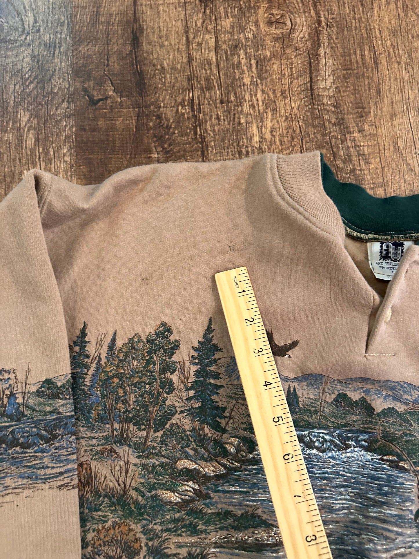 Vintage Art Unlimited Henley Crewneck (L) Fishing Scene