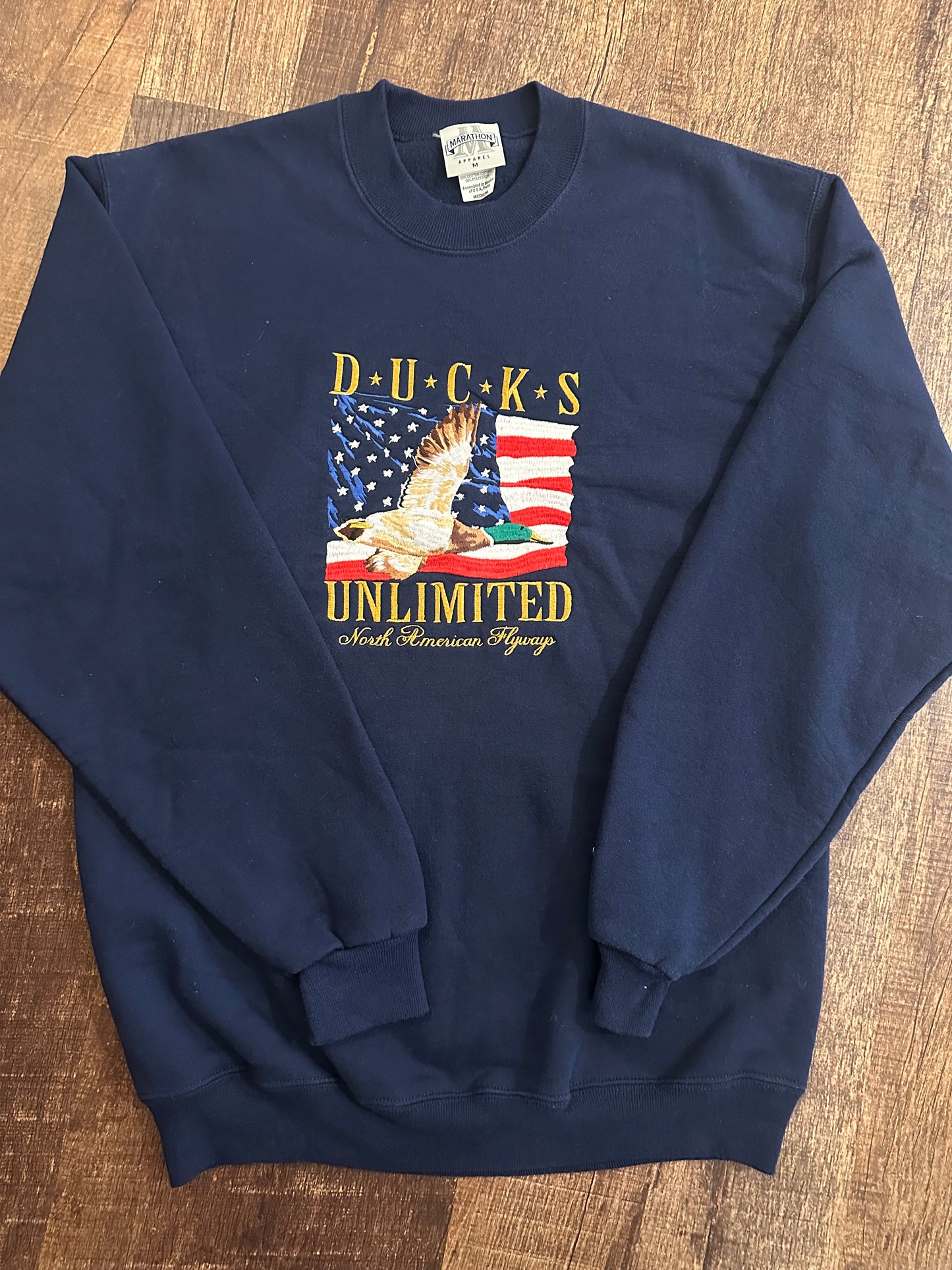 Vintage Ducks Unlimited Crewneck (M) Embroidered Mallard America - Navy