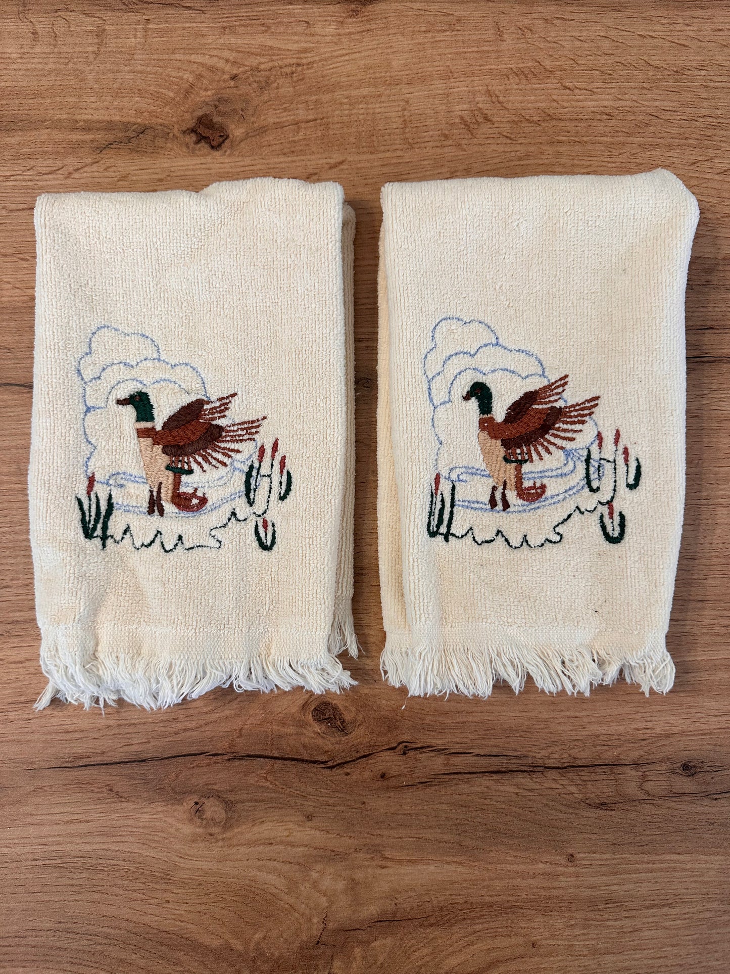 VTG Embroidered Mallard Hand Towels