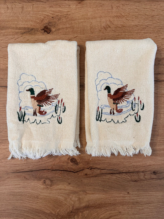 VTG Embroidered Mallard Hand Towels