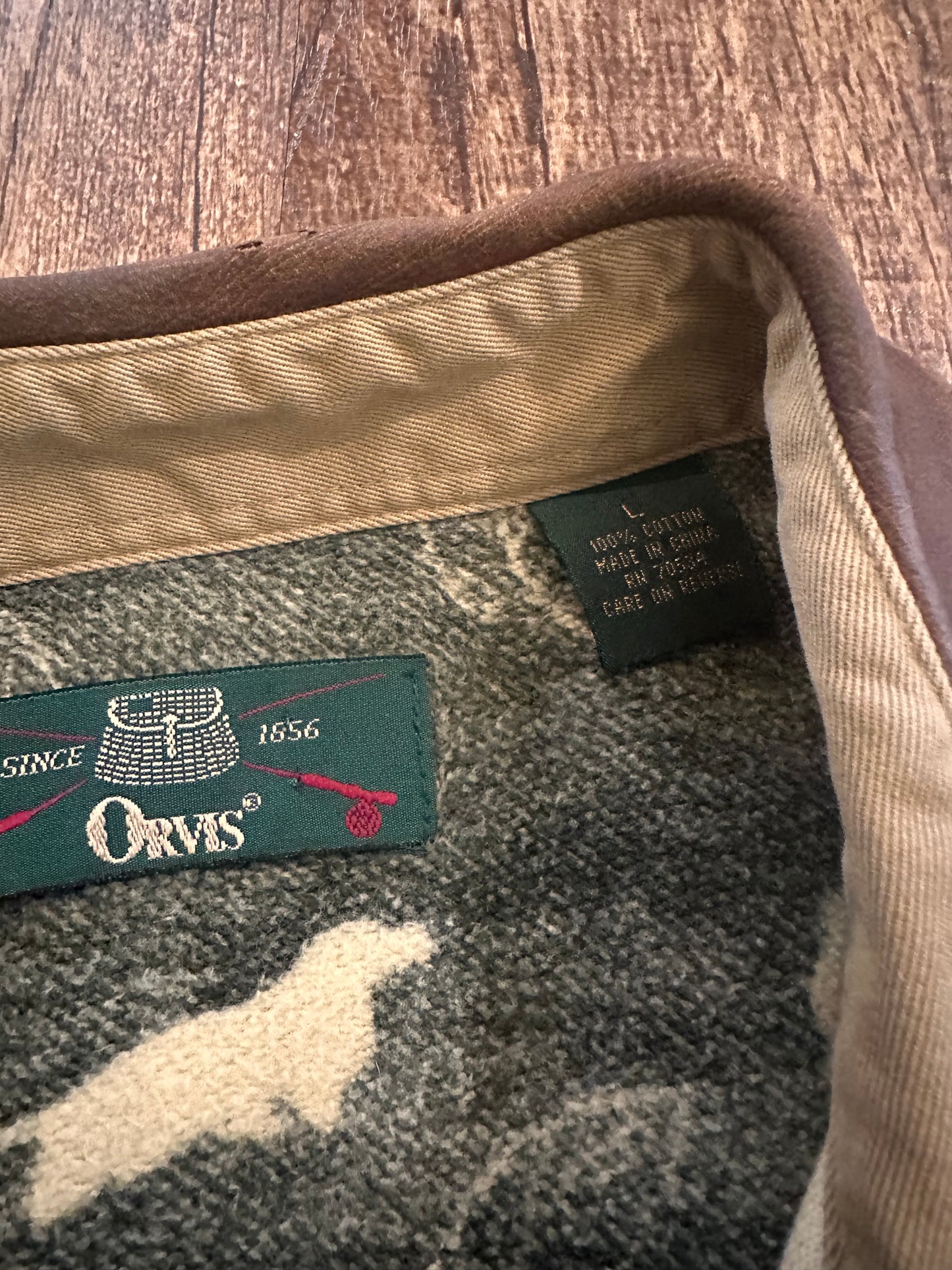 Vintage Orvis Flannel / Chamois (L) Bird Hunting Scenes