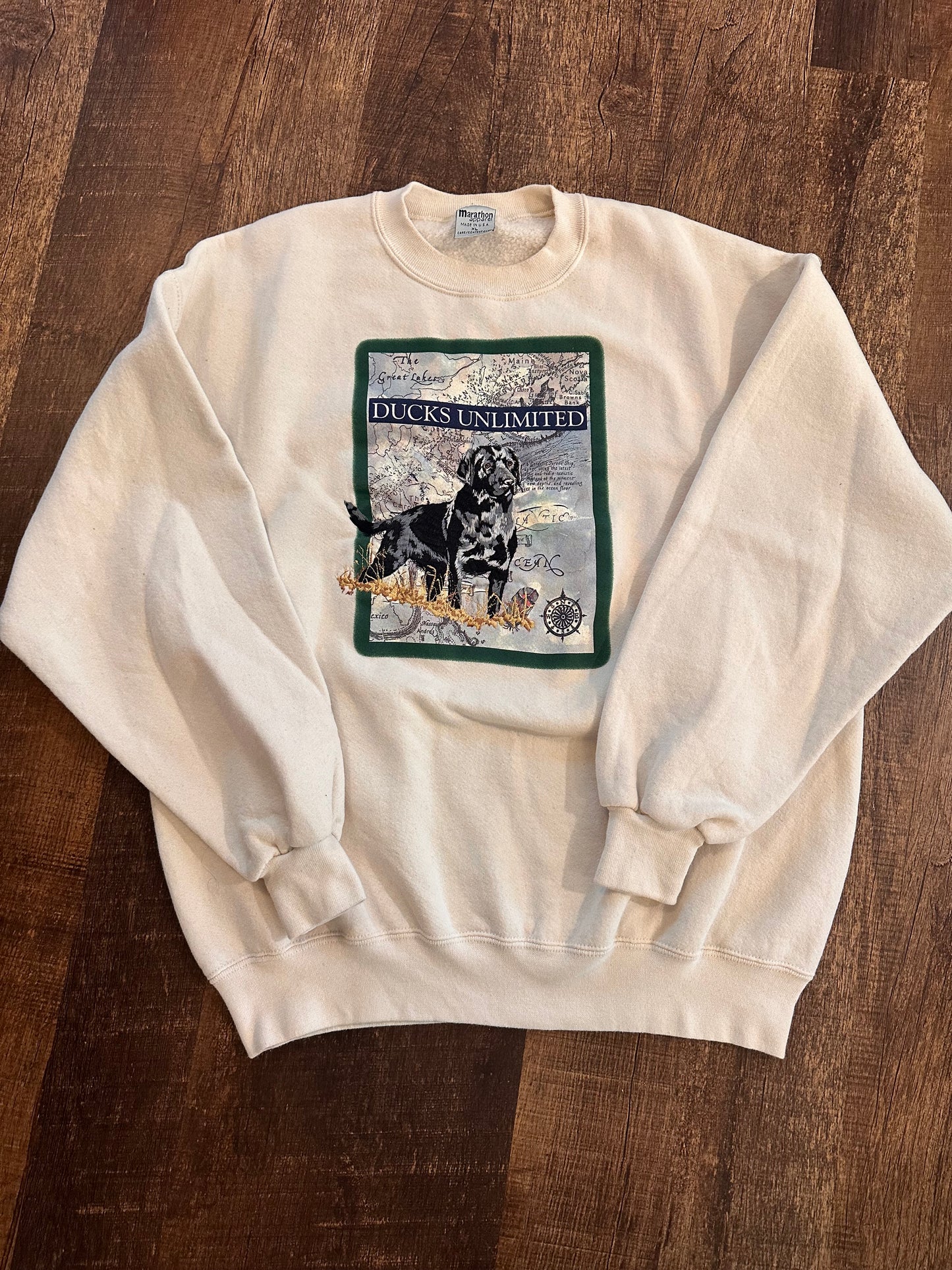 VTG Ducks Unlimited Crewneck (XL) Embroidered Lab Art Graphic Scene - White