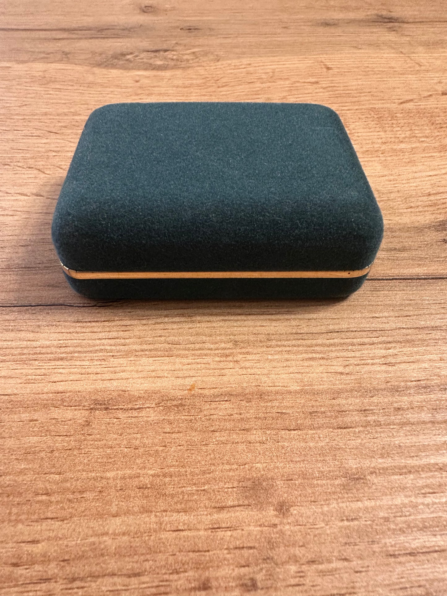 Vintage Barlow Money Clip - Fly Fishing Scene in Gold