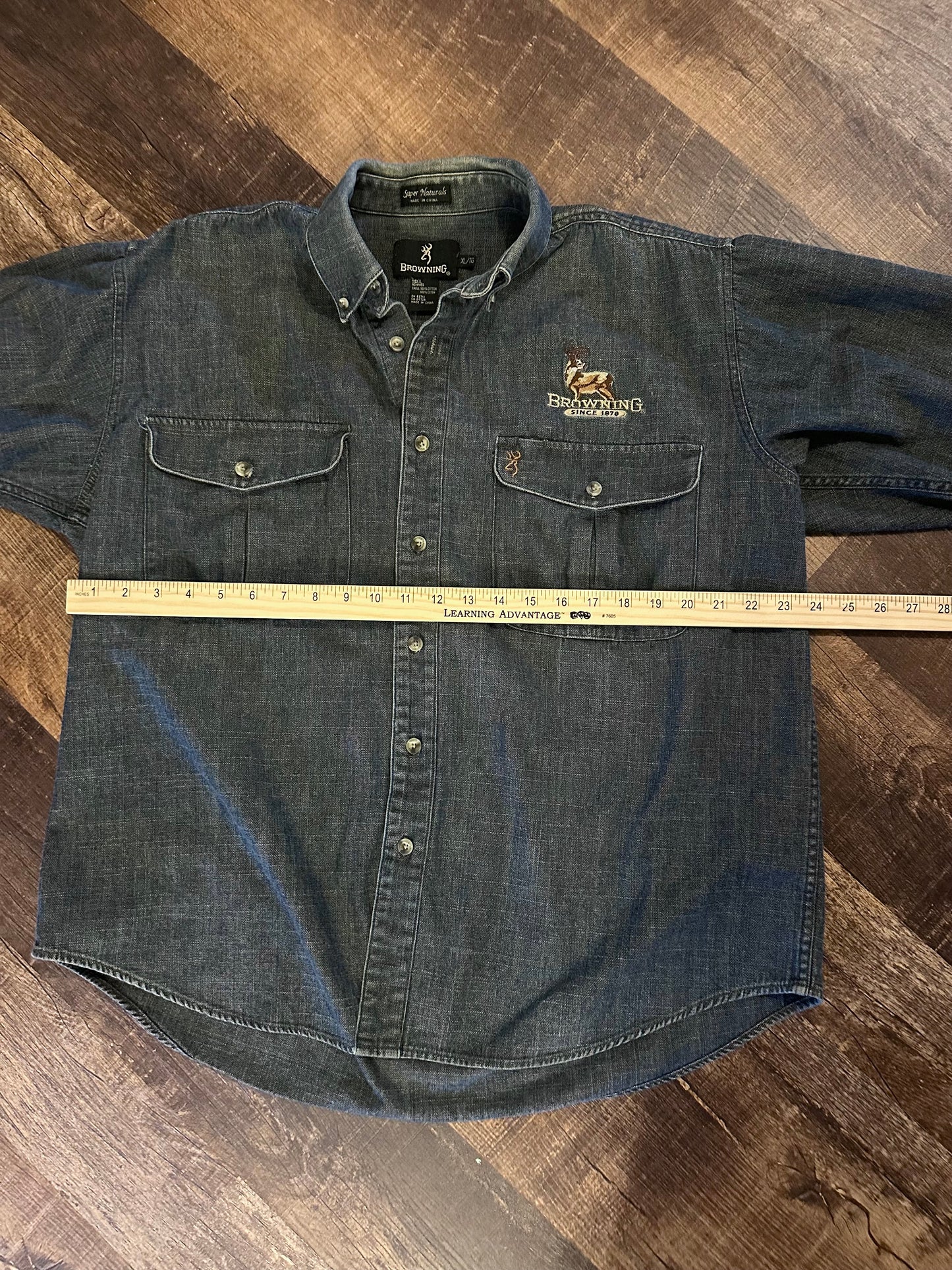 Vintage Browning Denim Button Down (XL) Embroidered Whitetail Buck - Dark Wash