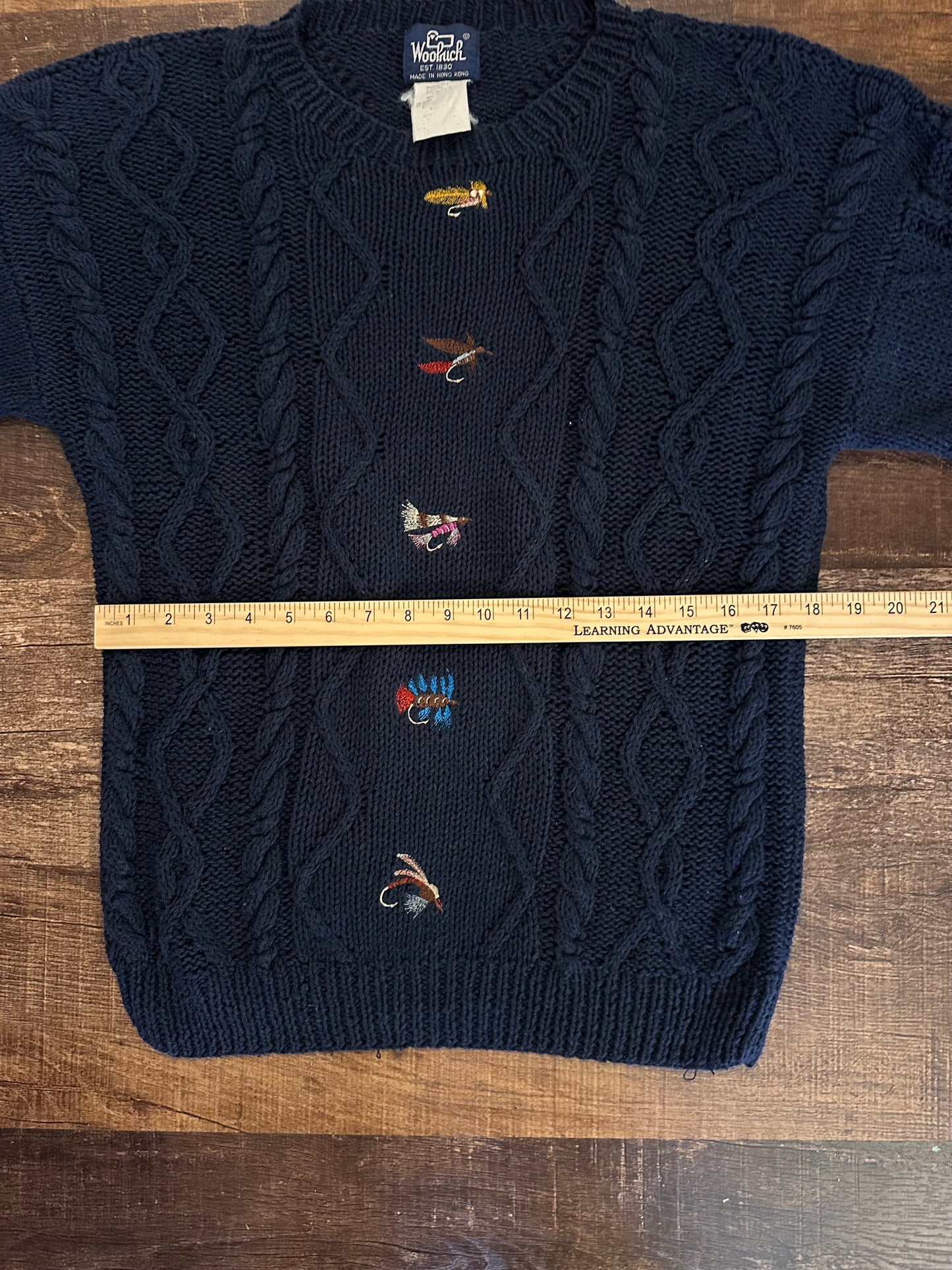 Vintage Woolrich Sweater (XL) Embroidered Fly Lures Dark Navy