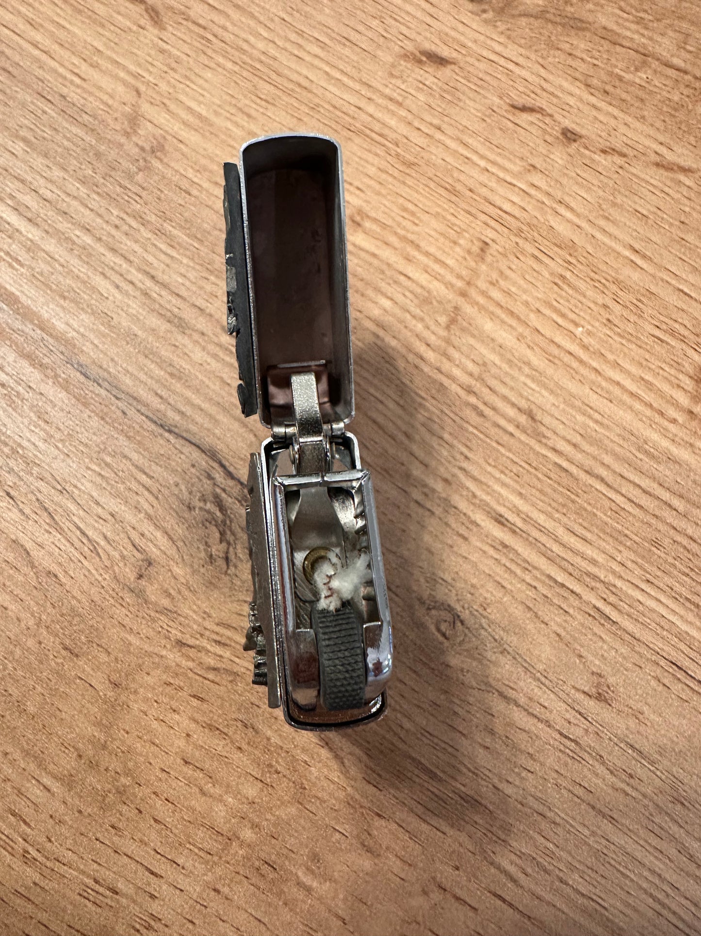 Vintage Ronson Wind II 3D Lighter - Buck and Bow and Arrow (NOS)