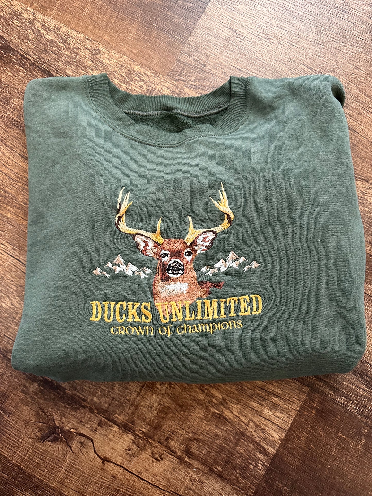 Vintage Ducks Unlimited Crewneck (XL?) Embroidered Buck - Sage