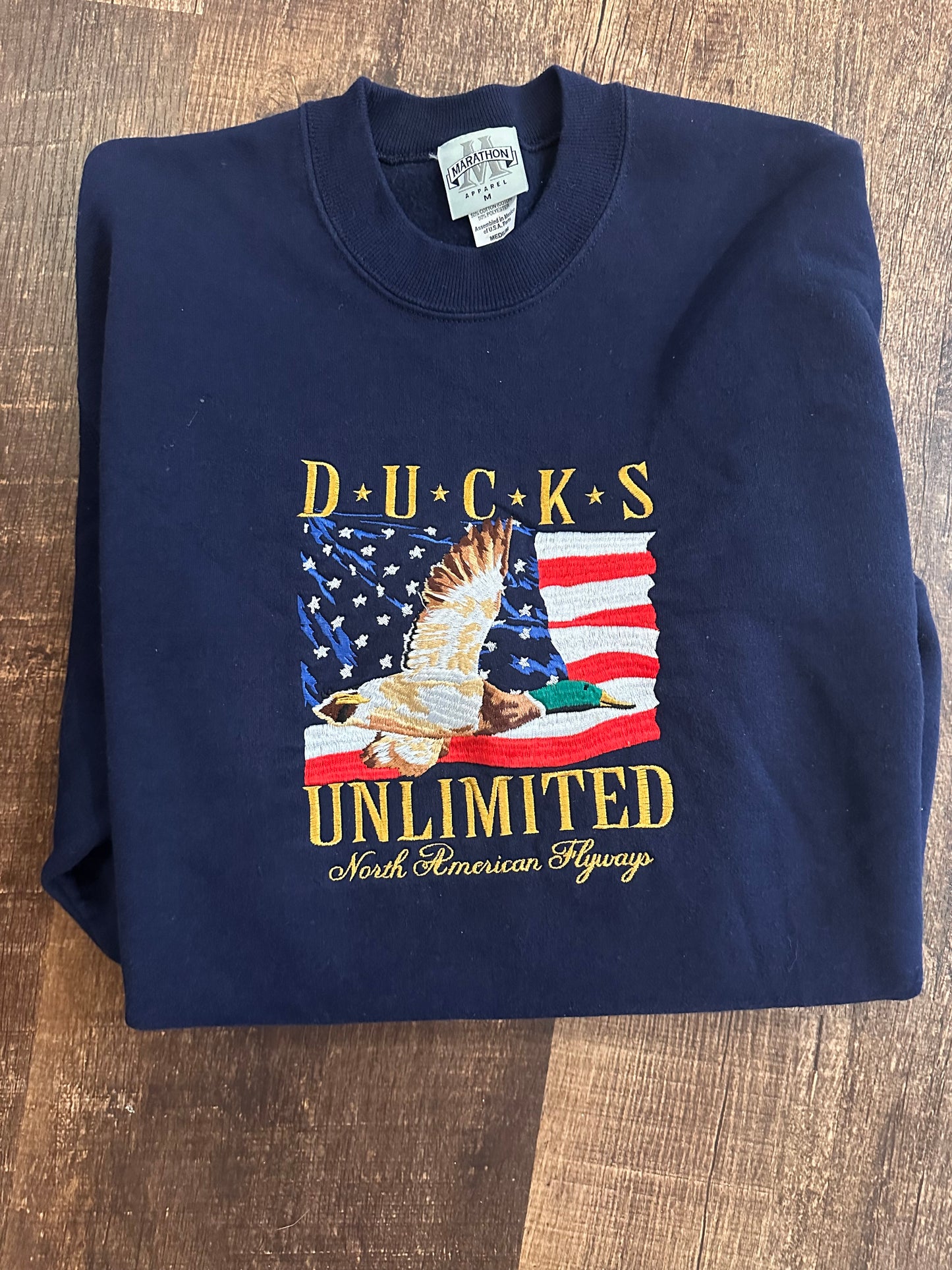Vintage Ducks Unlimited Crewneck (M) Embroidered Mallard America - Navy