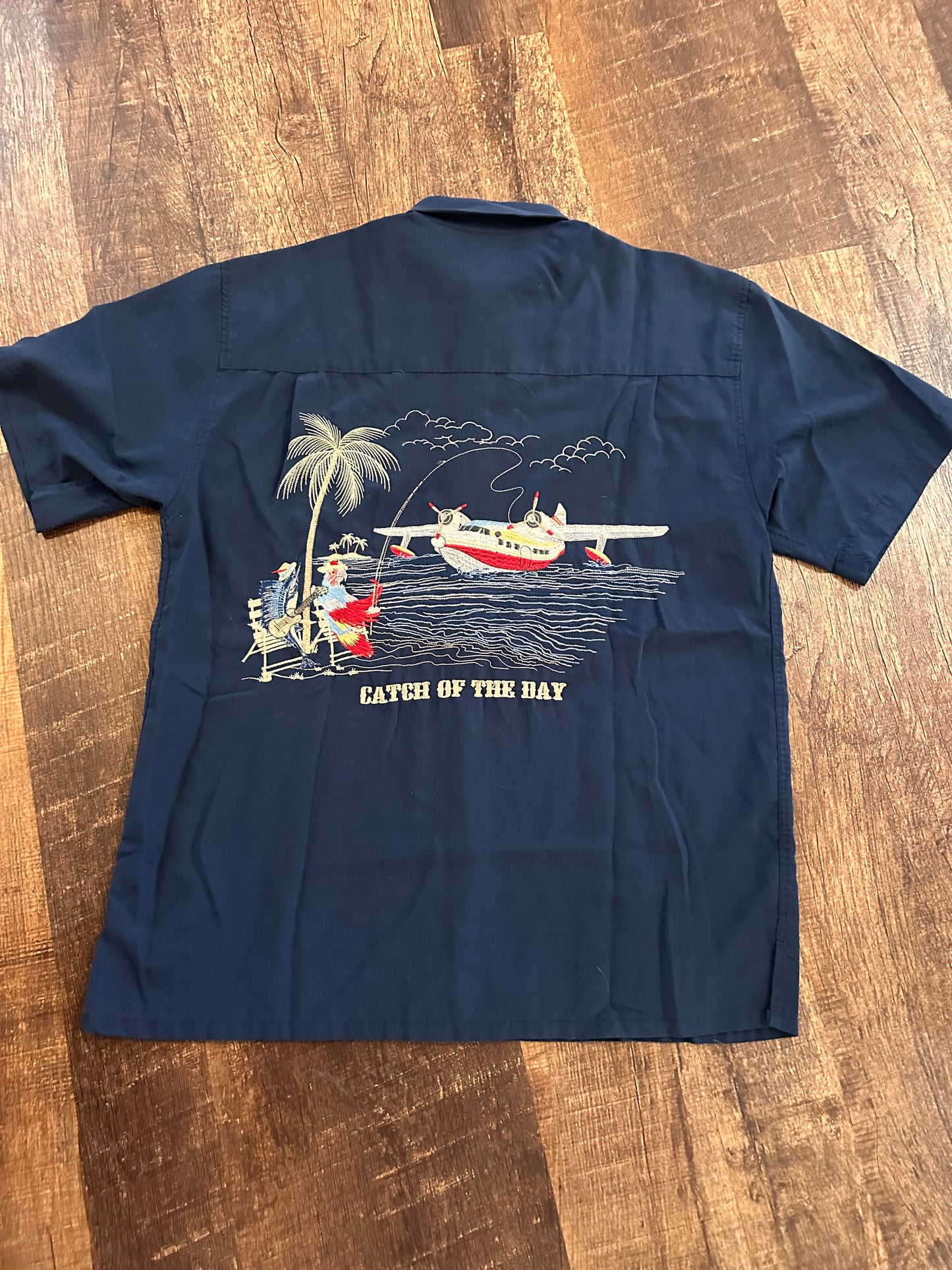 Bamboo Cay Button Down T (L) “Catch of the Day” - Navy