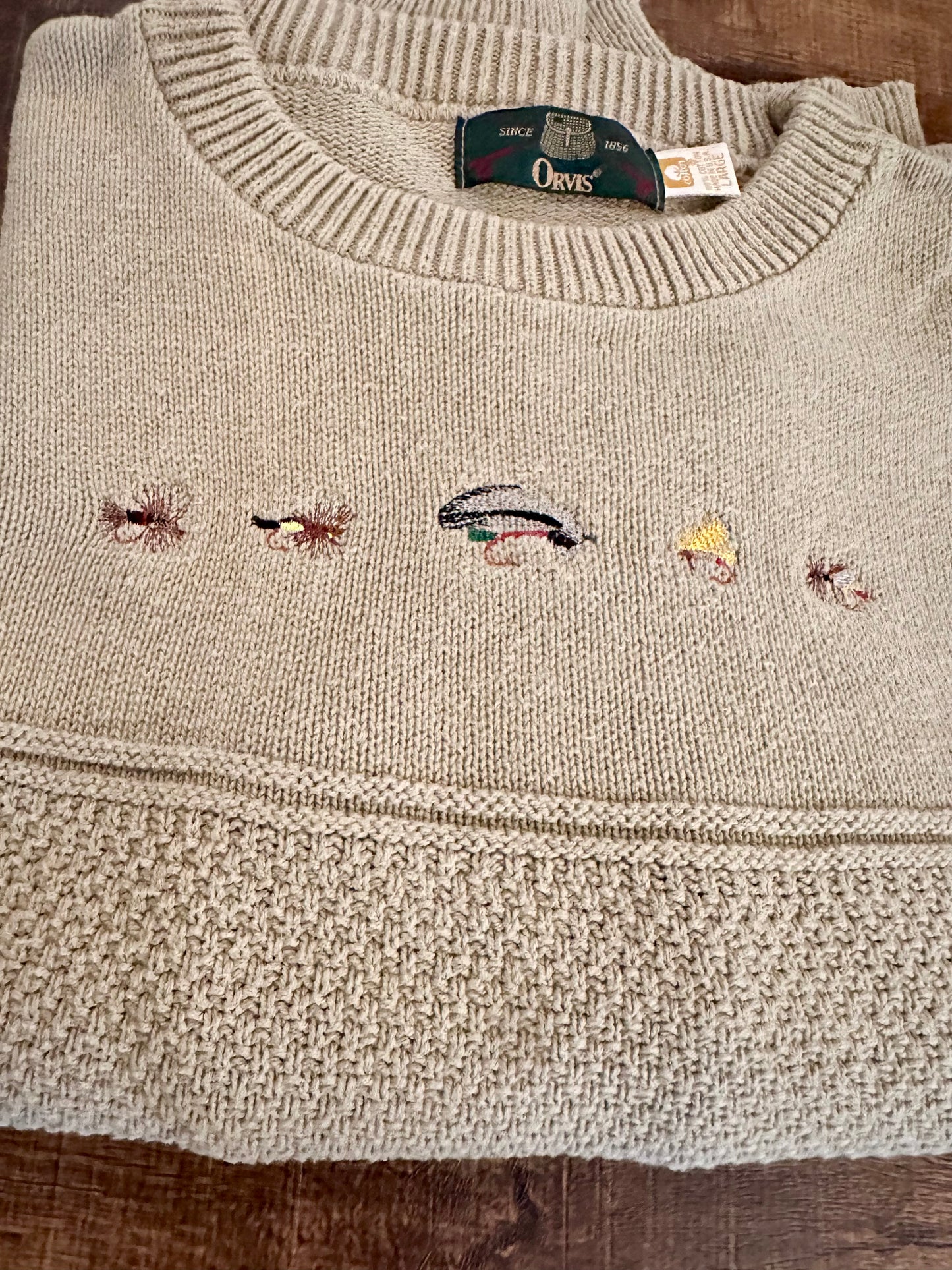 Vintage Orvis Sweater (L) Embroidered Fly Beige Tan