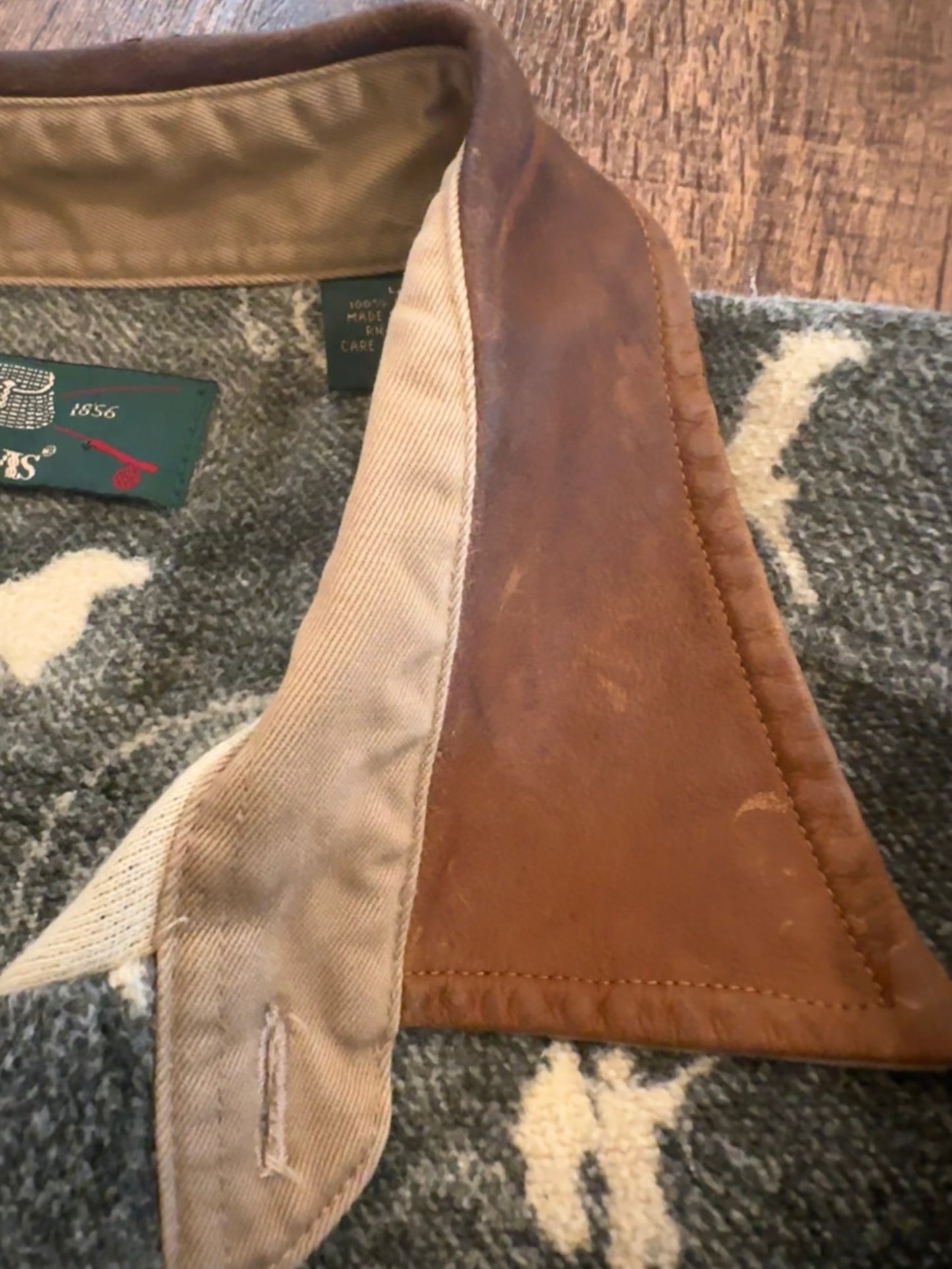 Vintage Orvis Flannel / Chamois (L) Bird Hunting Scenes