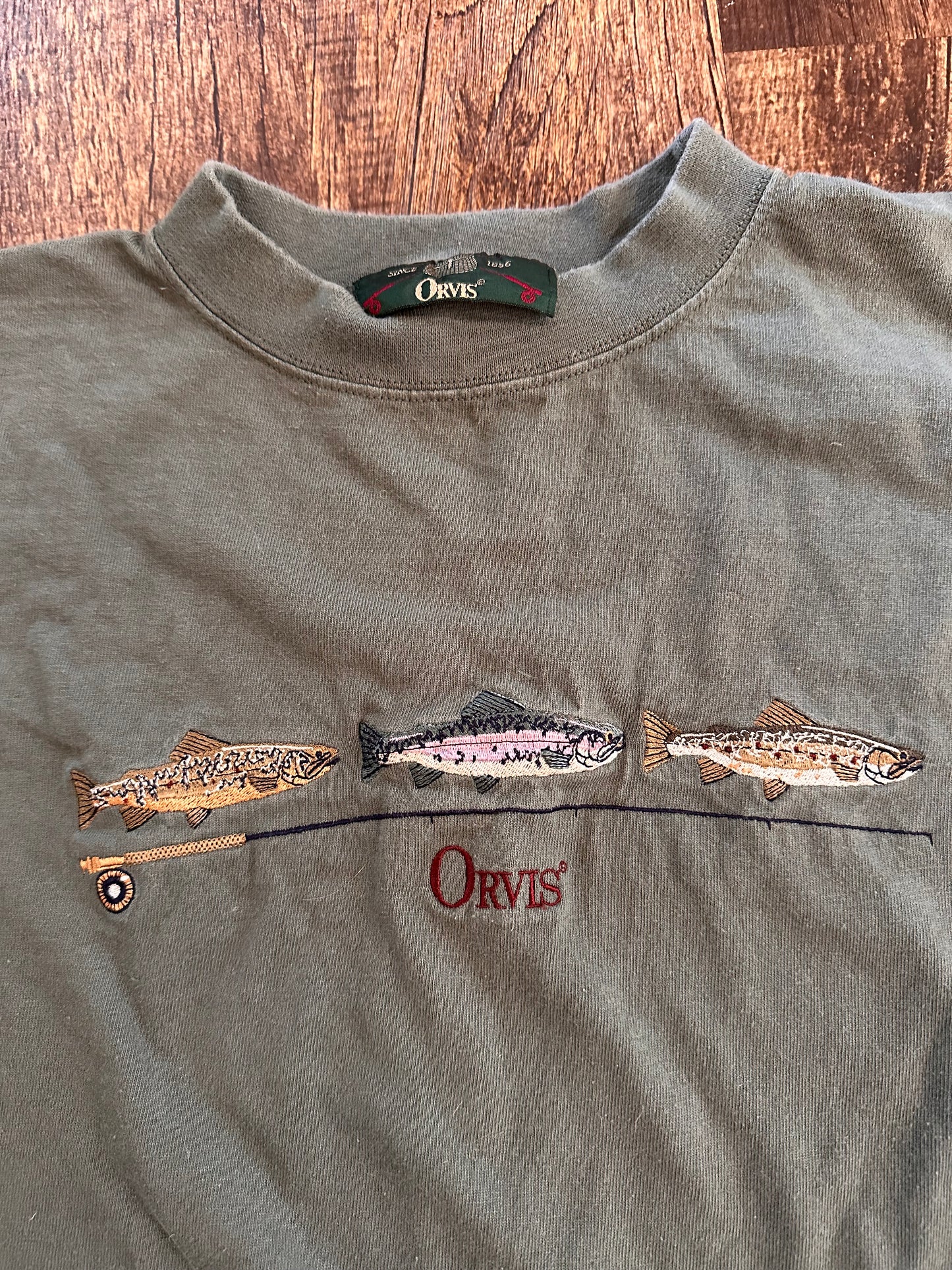 Vintage Orvis CROPPED Longsleeve (L) Embroidered Trouts