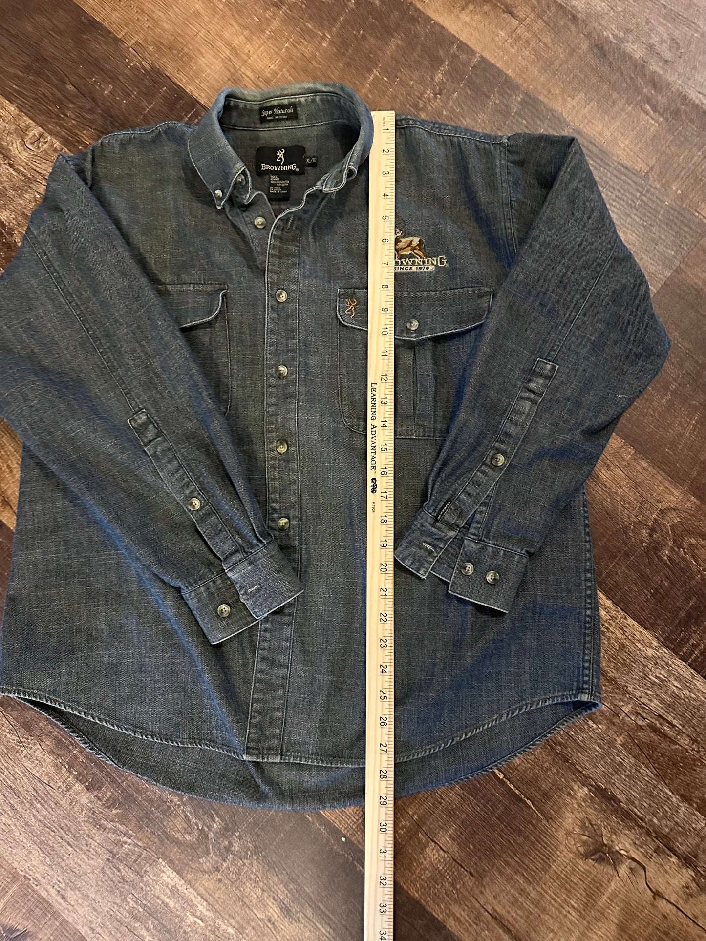 Vintage Browning Denim Button Down (XL) Embroidered Whitetail Buck - Dark Wash