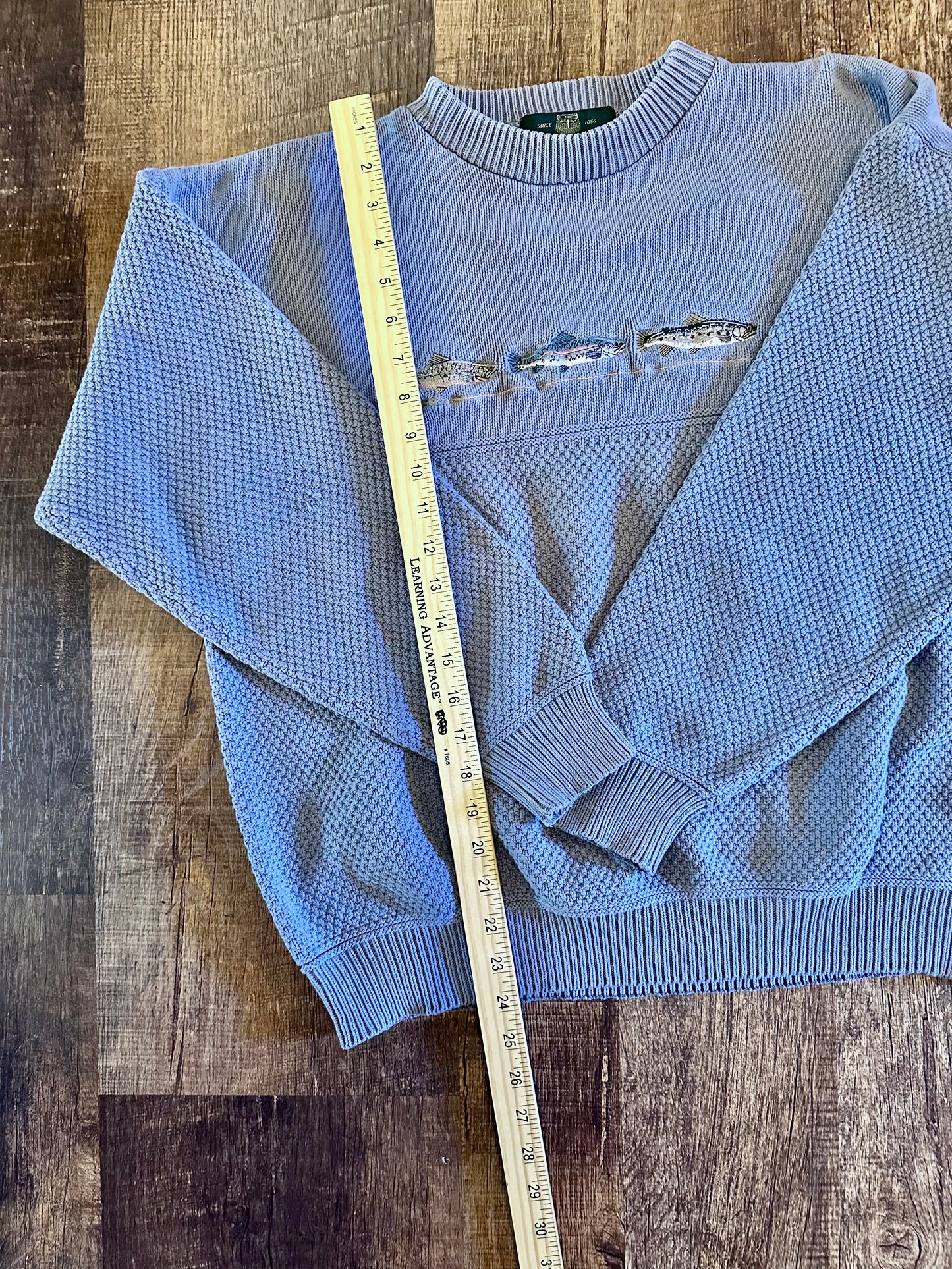 Vintage Orvis Sweater (L) Embroidered Trout and Fly Rod Light Blue