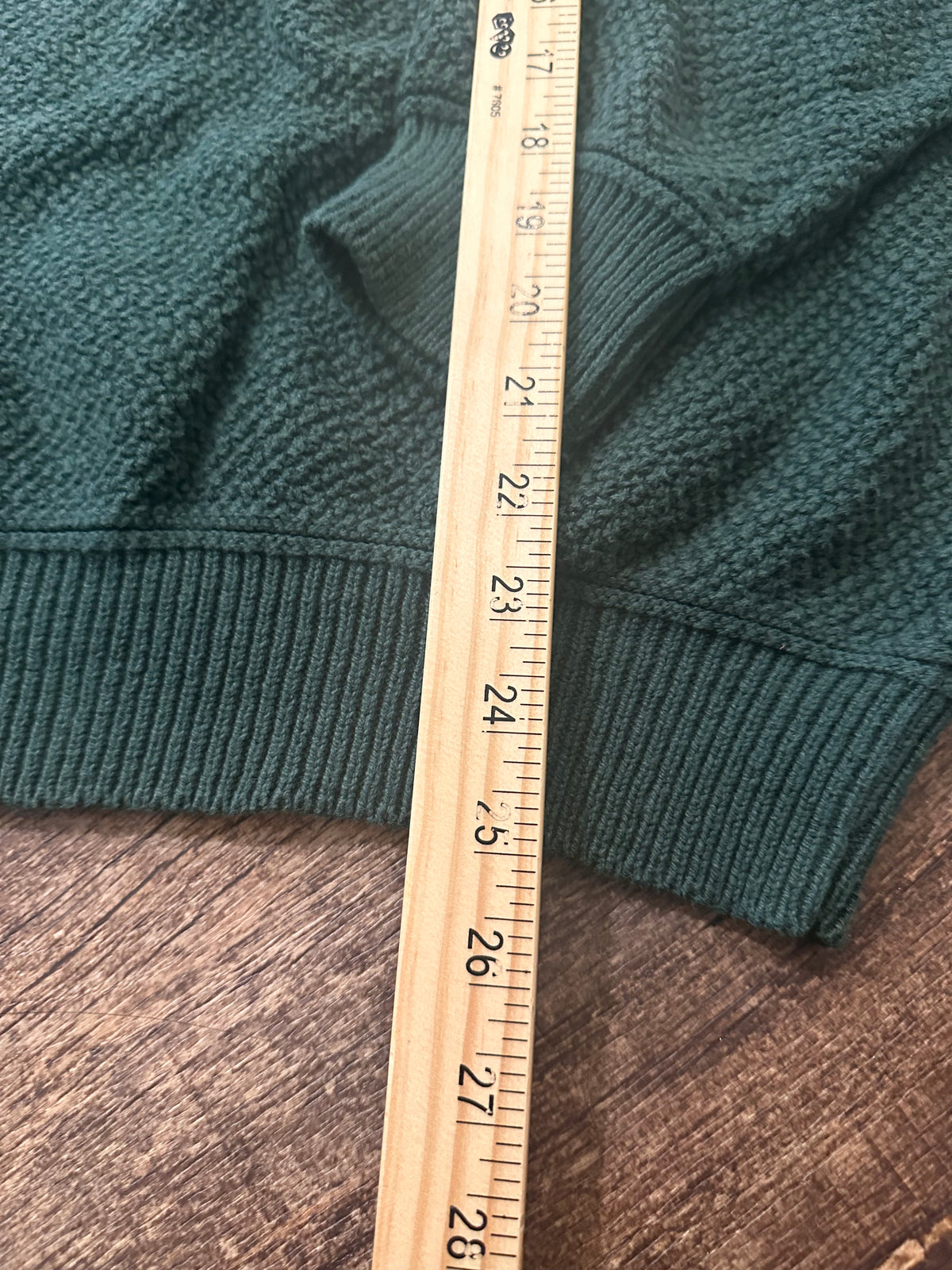 Vintage Orvis Sweater (M) Embroidered Flies