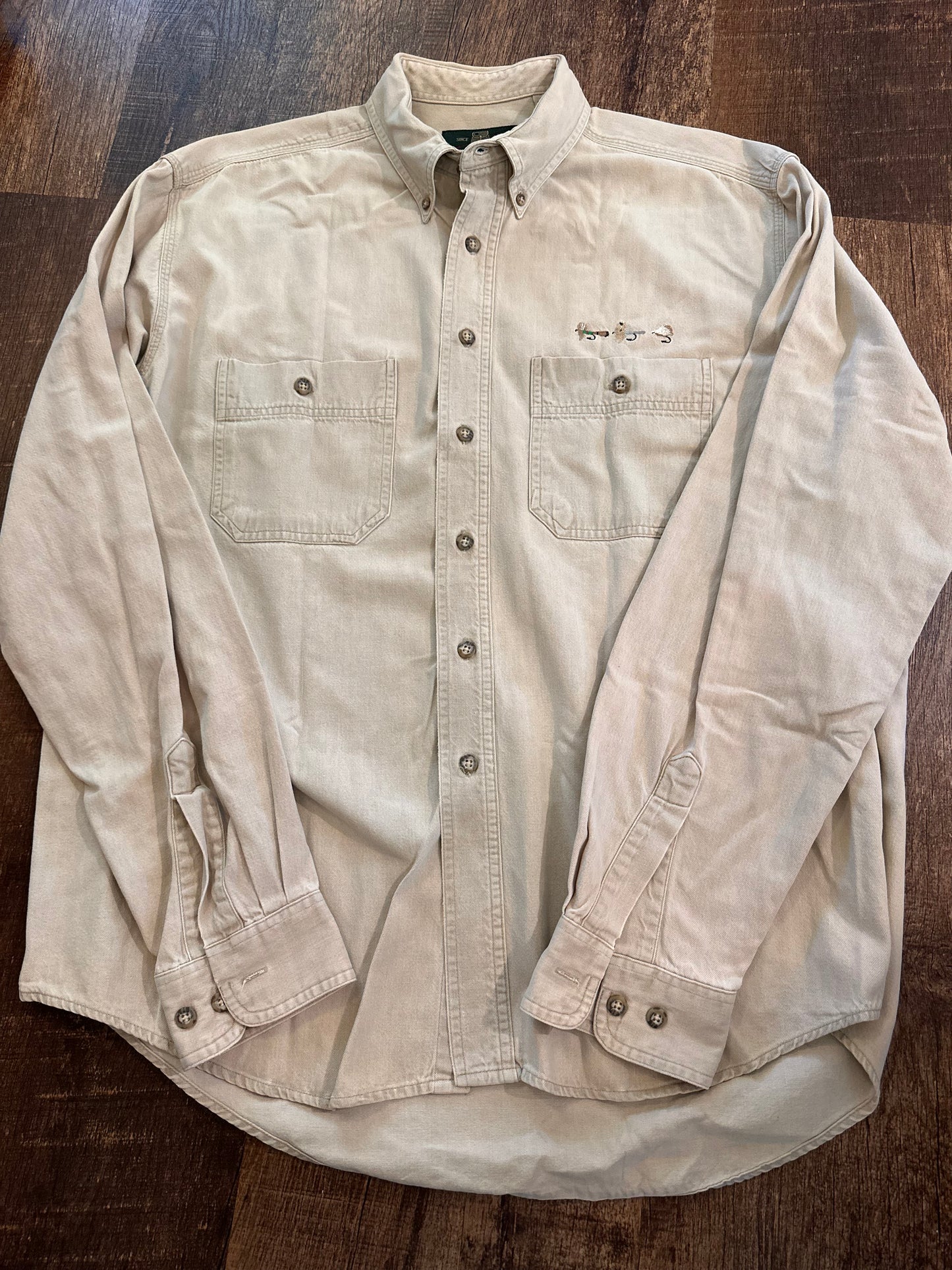 Vintage Orvis Khaki Button Down (L) Embroidered Flies