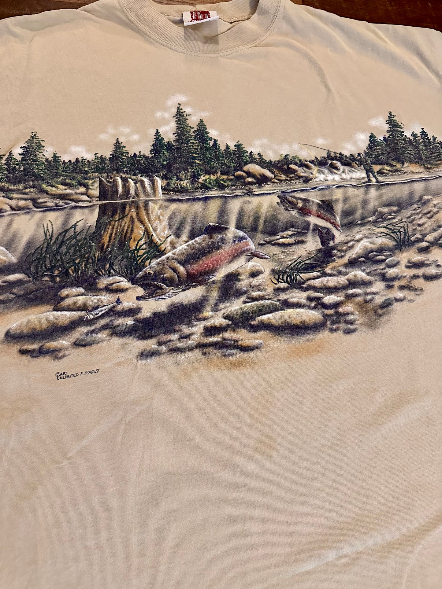 Vintage Art Unlimited Tshirt (XXXL) Fly Fisherman Scene with Trout - Beige