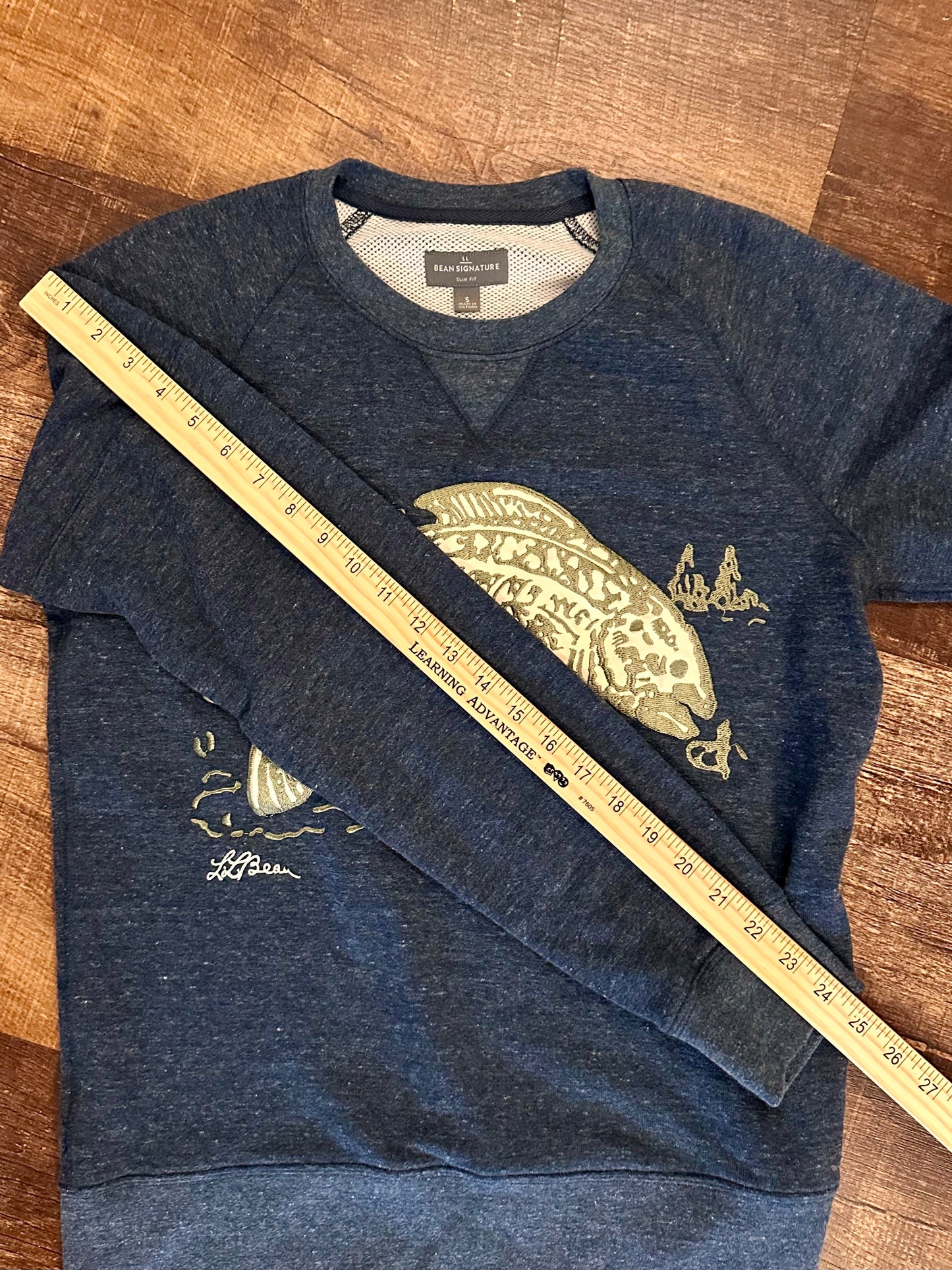 LL Bean Signature Crewneck (S Slimfit) Embroidered Jumping Trout - Navy