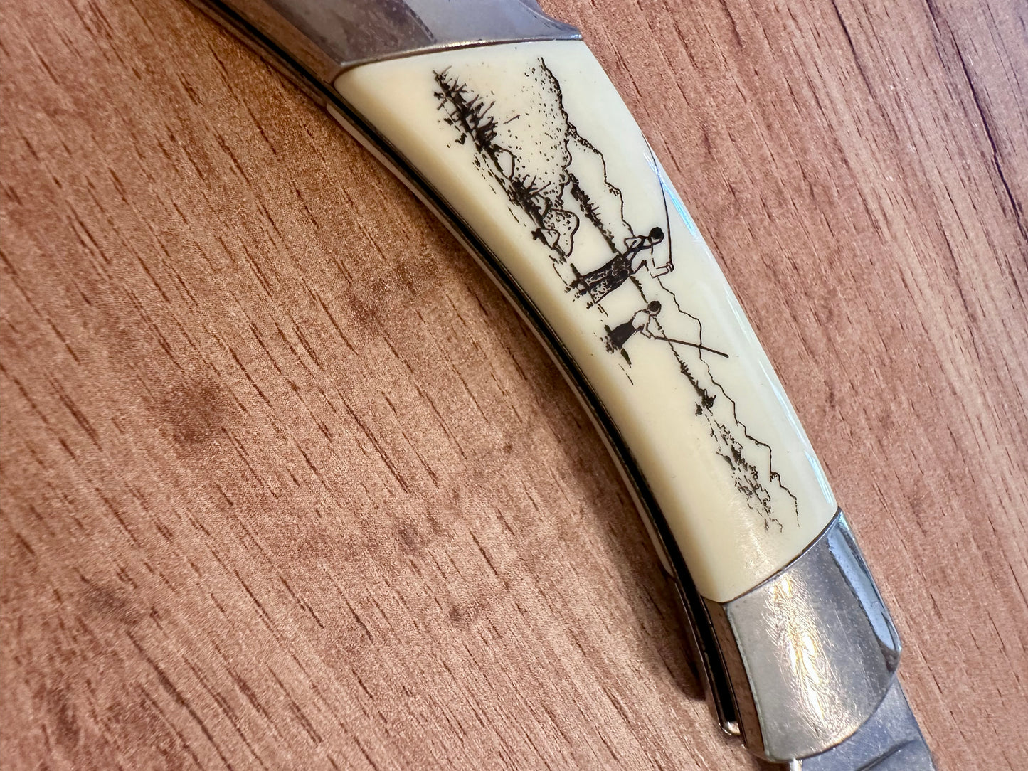 Vintage SABRE Pocket Knife - Folding Fly Fishing Lockback (Stainless Scrimshaw)