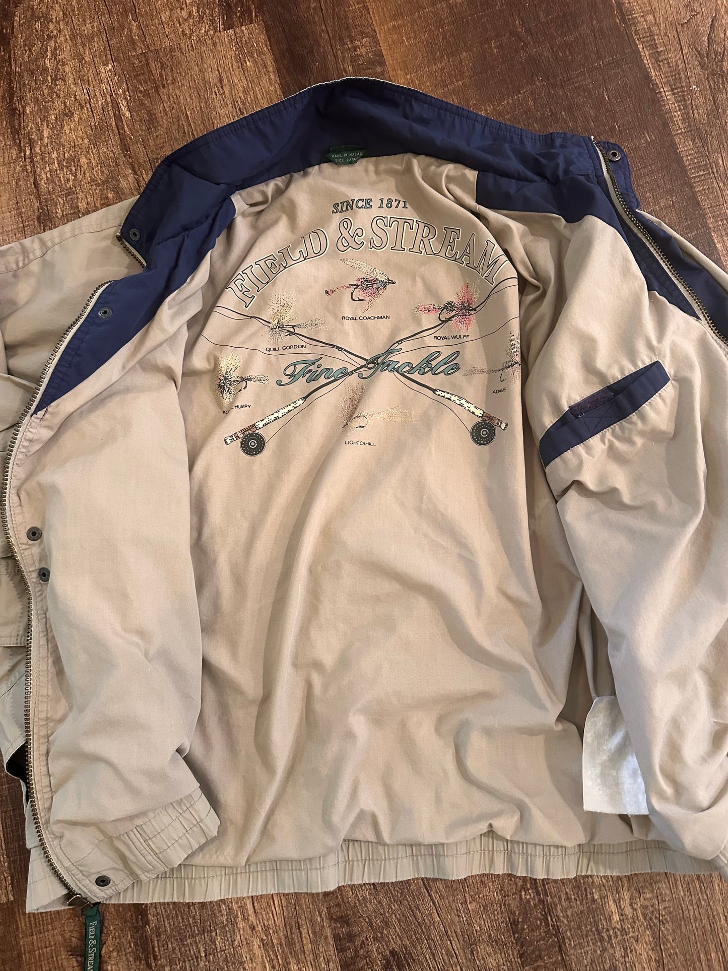 Vintage Field & Stream Windbreaker (L) Fine Tackle Graphic Inside - Gray