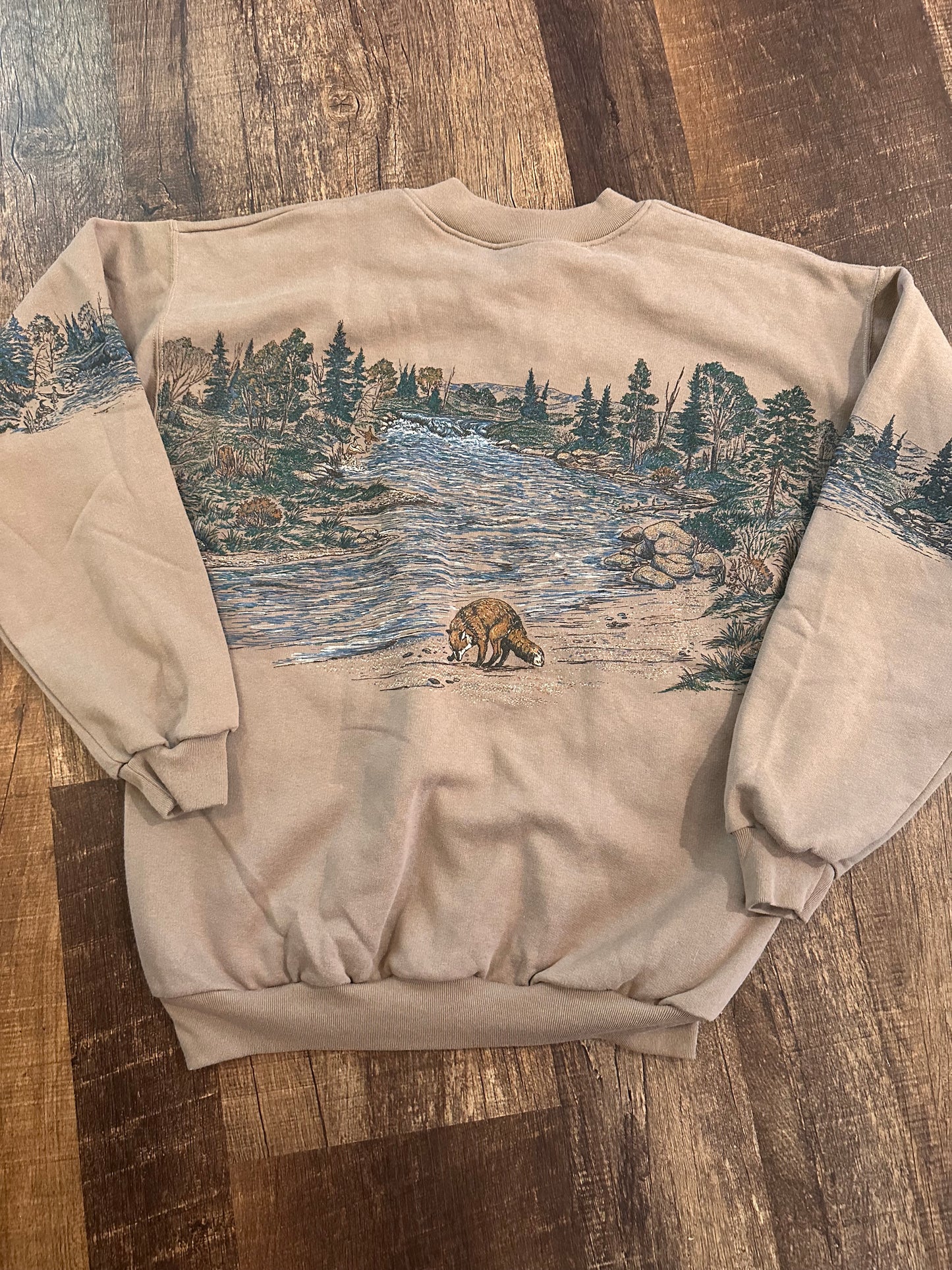 Vintage Art Unlimited Henley Crewneck (L) Fishing Scene