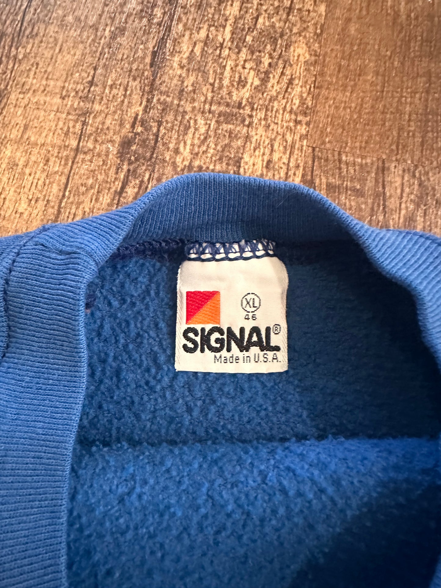 VTG Signal Crewneck (XL) Loon Scene