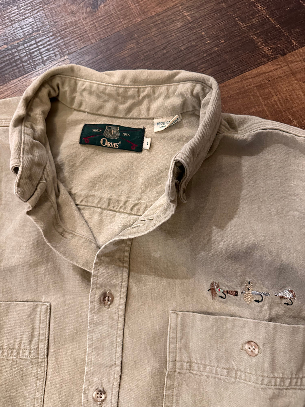 Vintage Orvis Button Down (L) Embroidered Flies - Khaki