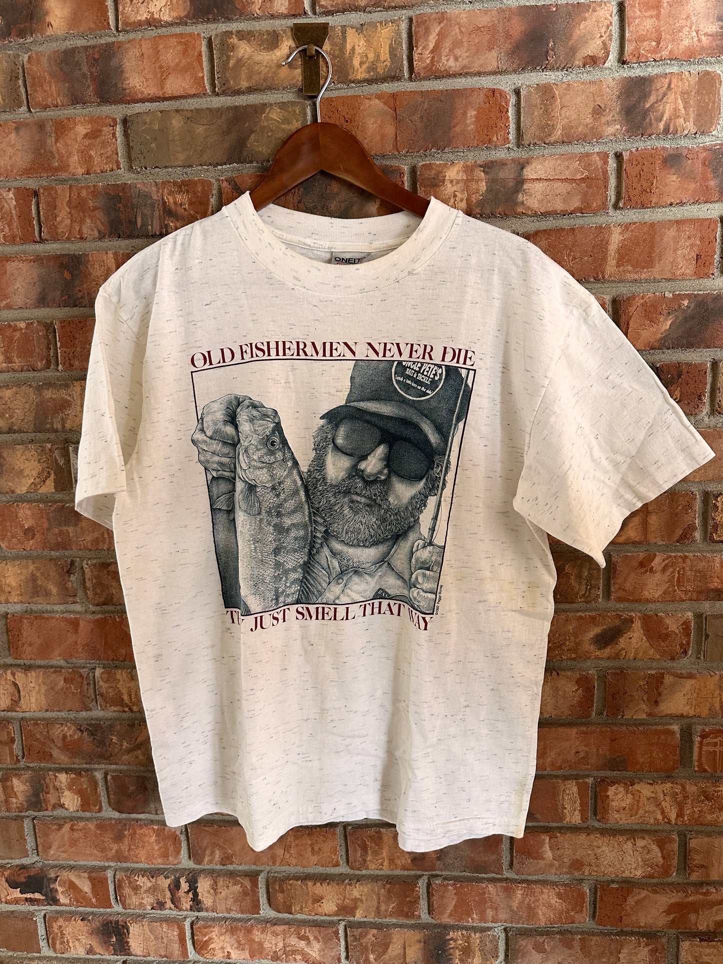 Vintage T (L) Old Fishermen Never Die