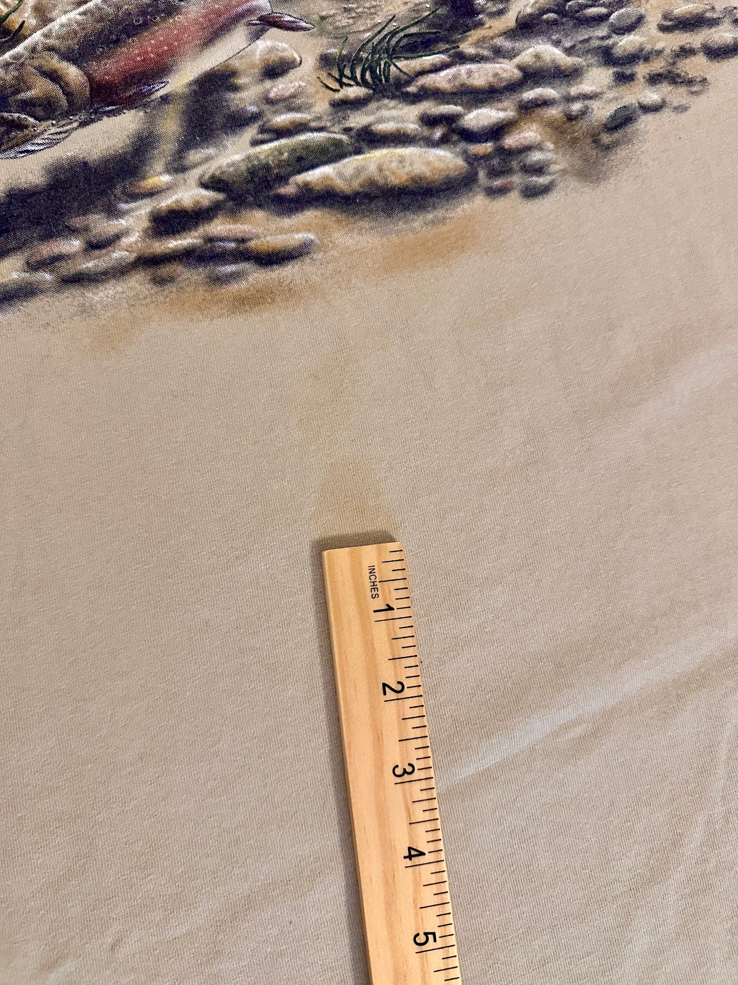 Vintage Art Unlimited Tshirt (XXXL) Fly Fisherman Scene with Trout - Beige