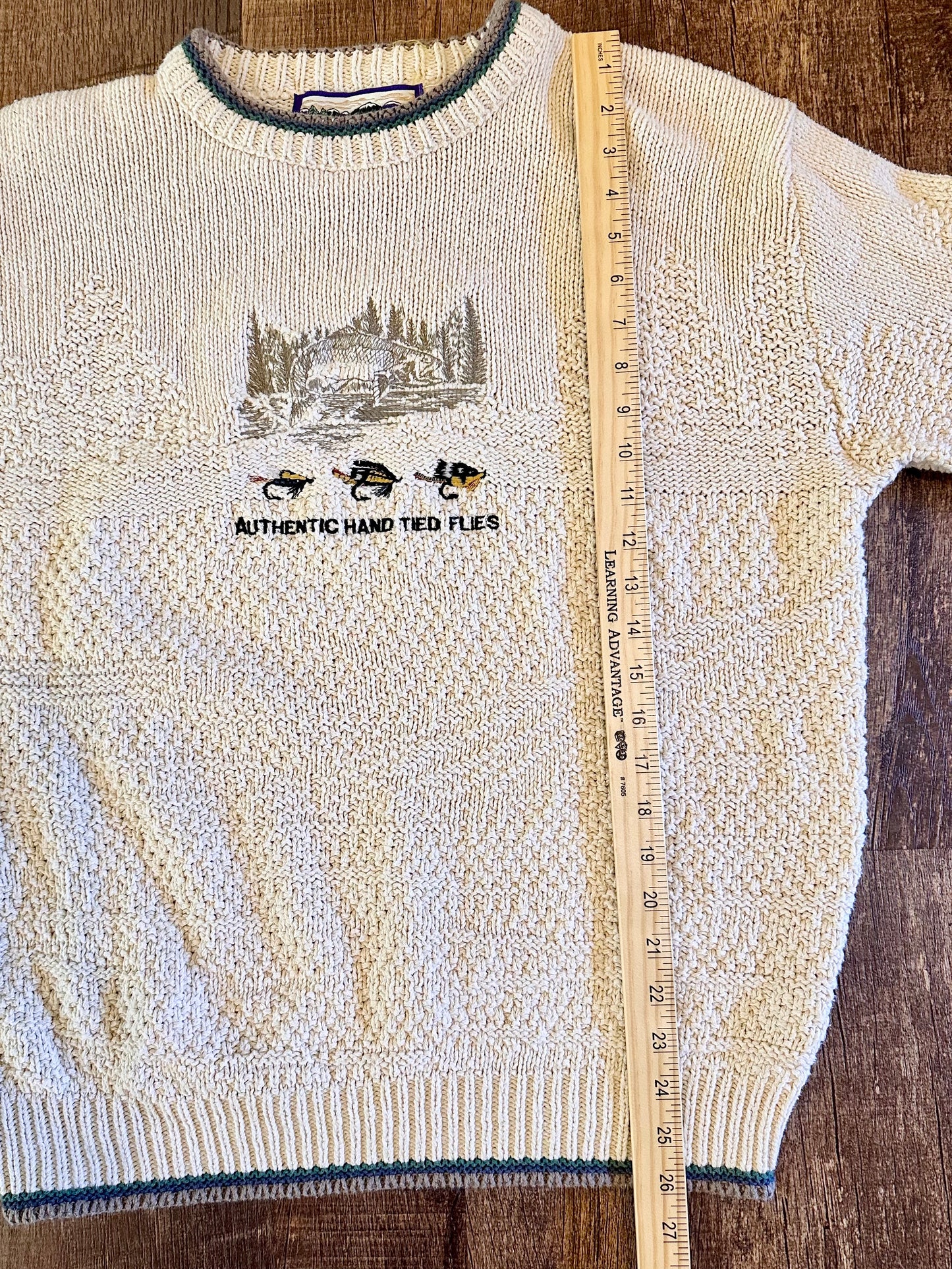 Vintage Shenandoah Sweater (L) Embroidered Hand Tied Flies Cream White