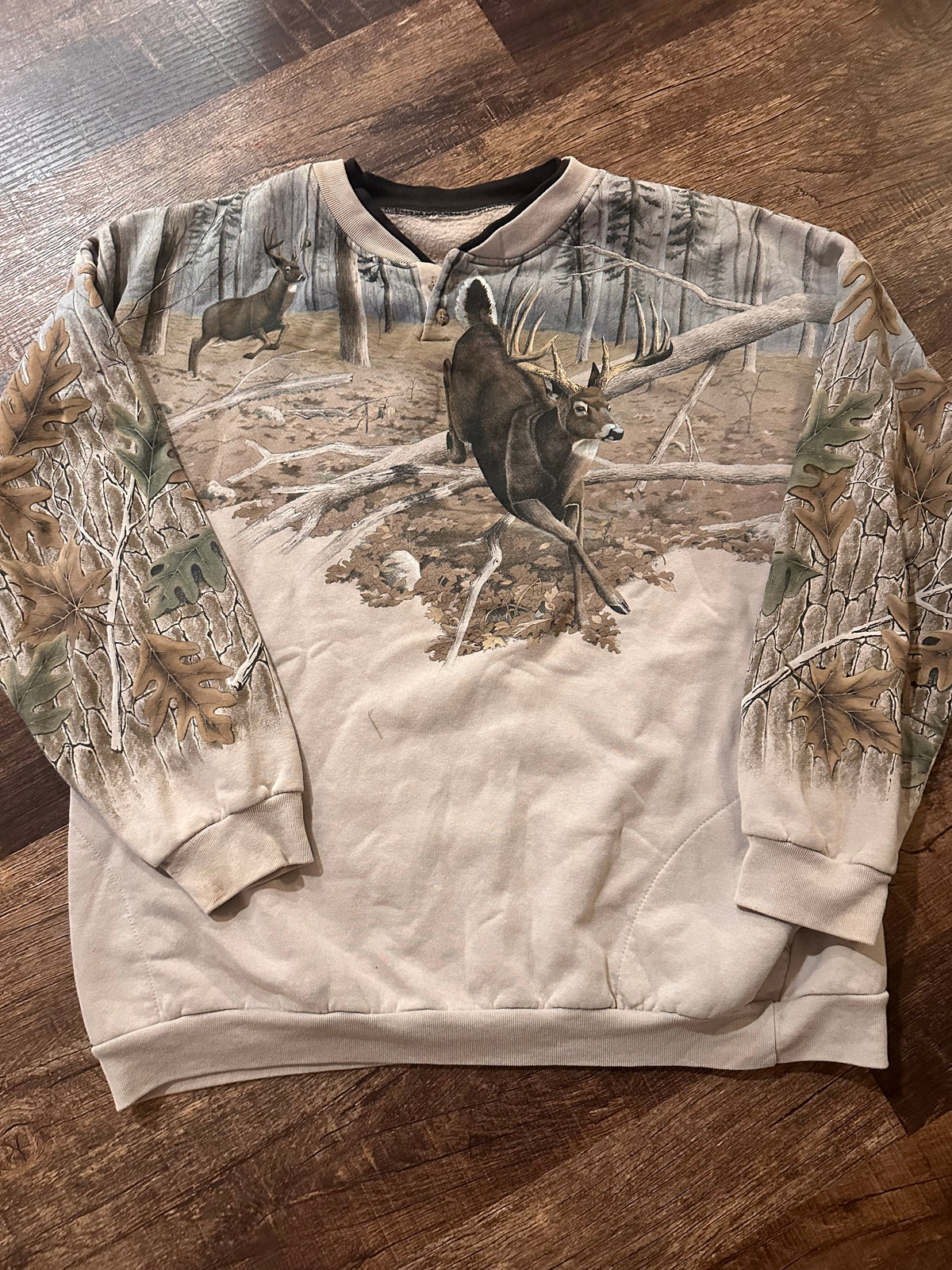 Vintage Wraparound Deer Graphic Henley Sweatshirt (XL)