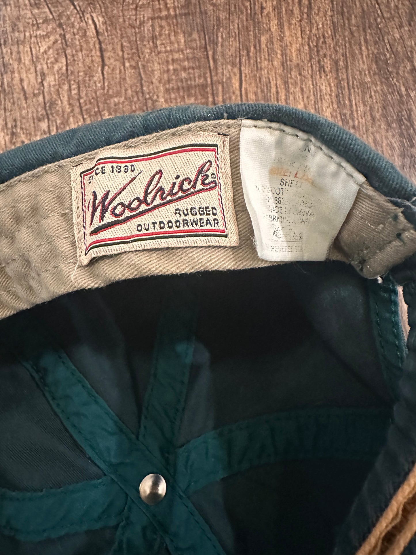 Vintage Woolrich Maple Leaf Cap (L/XL) Embroidered Maple Leaves