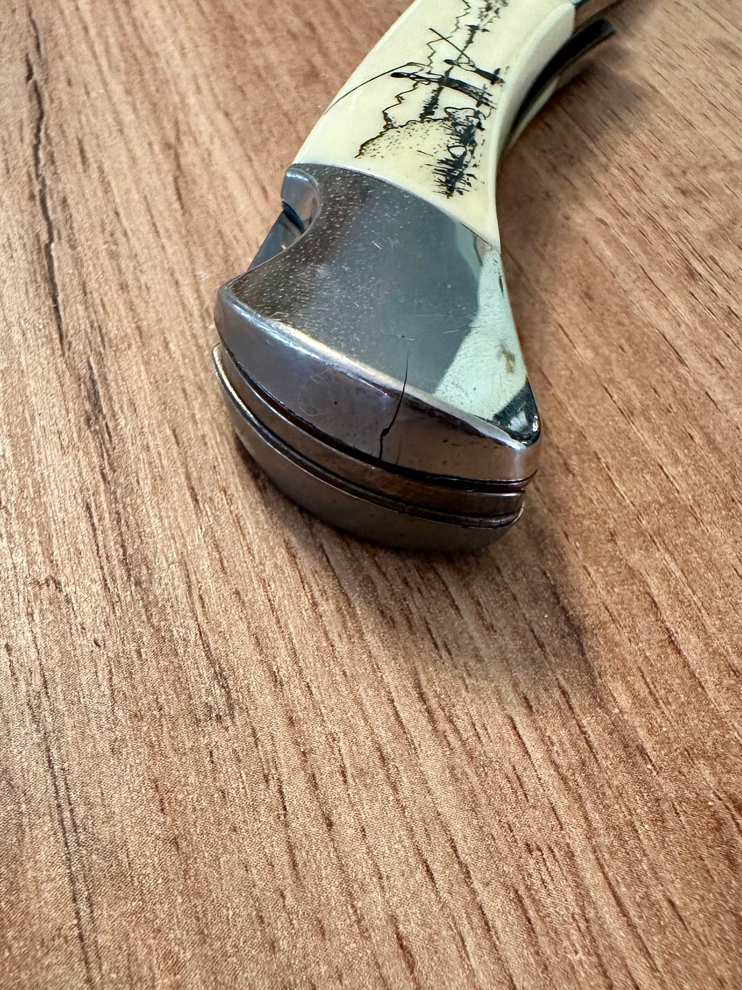 Vintage SABRE Pocket Knife - Folding Fly Fishing Lockback (Stainless Scrimshaw)