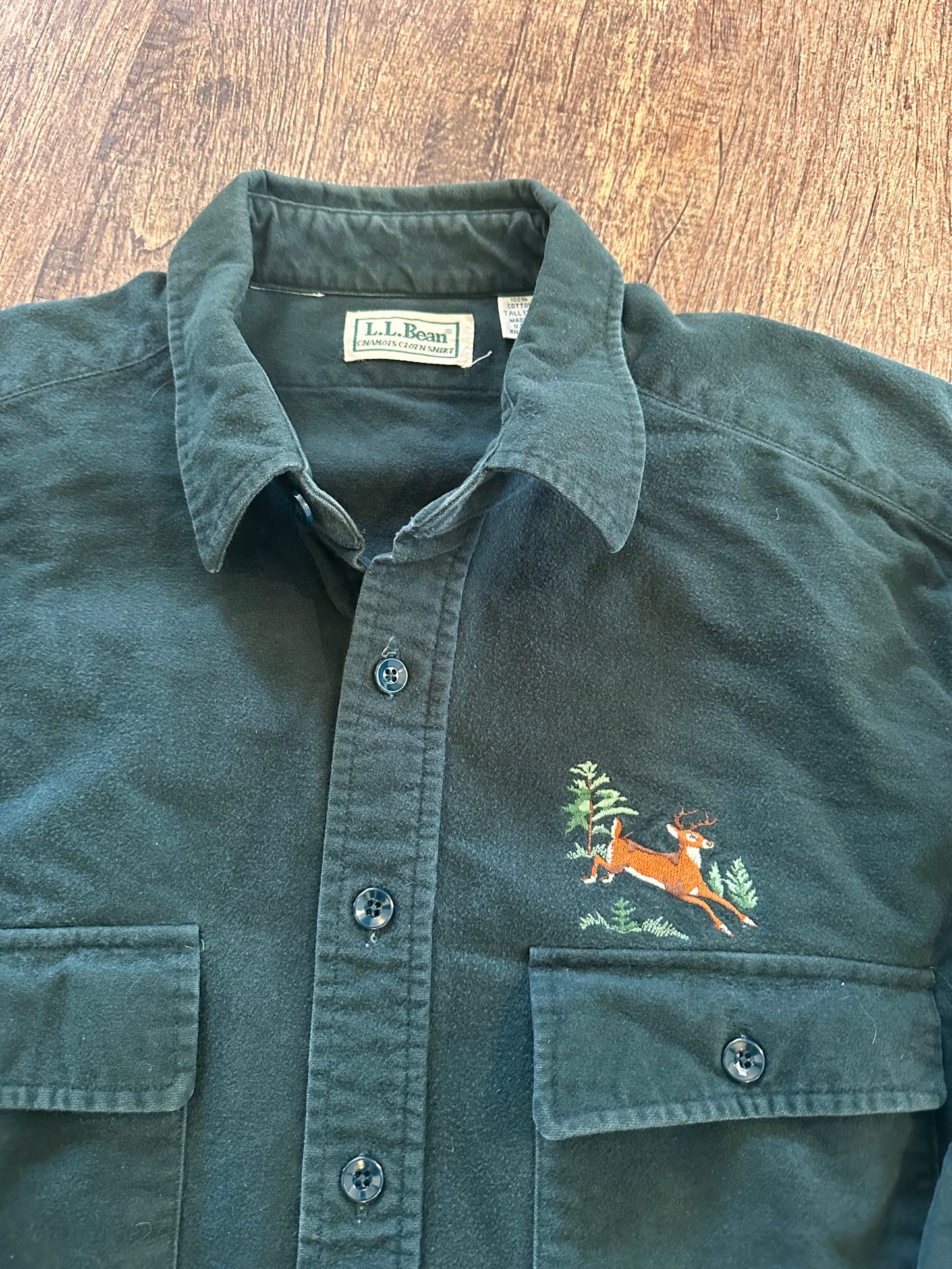 Vintage L.L. Bean Chamois (16.5) Embroidered Deer Logo - Green