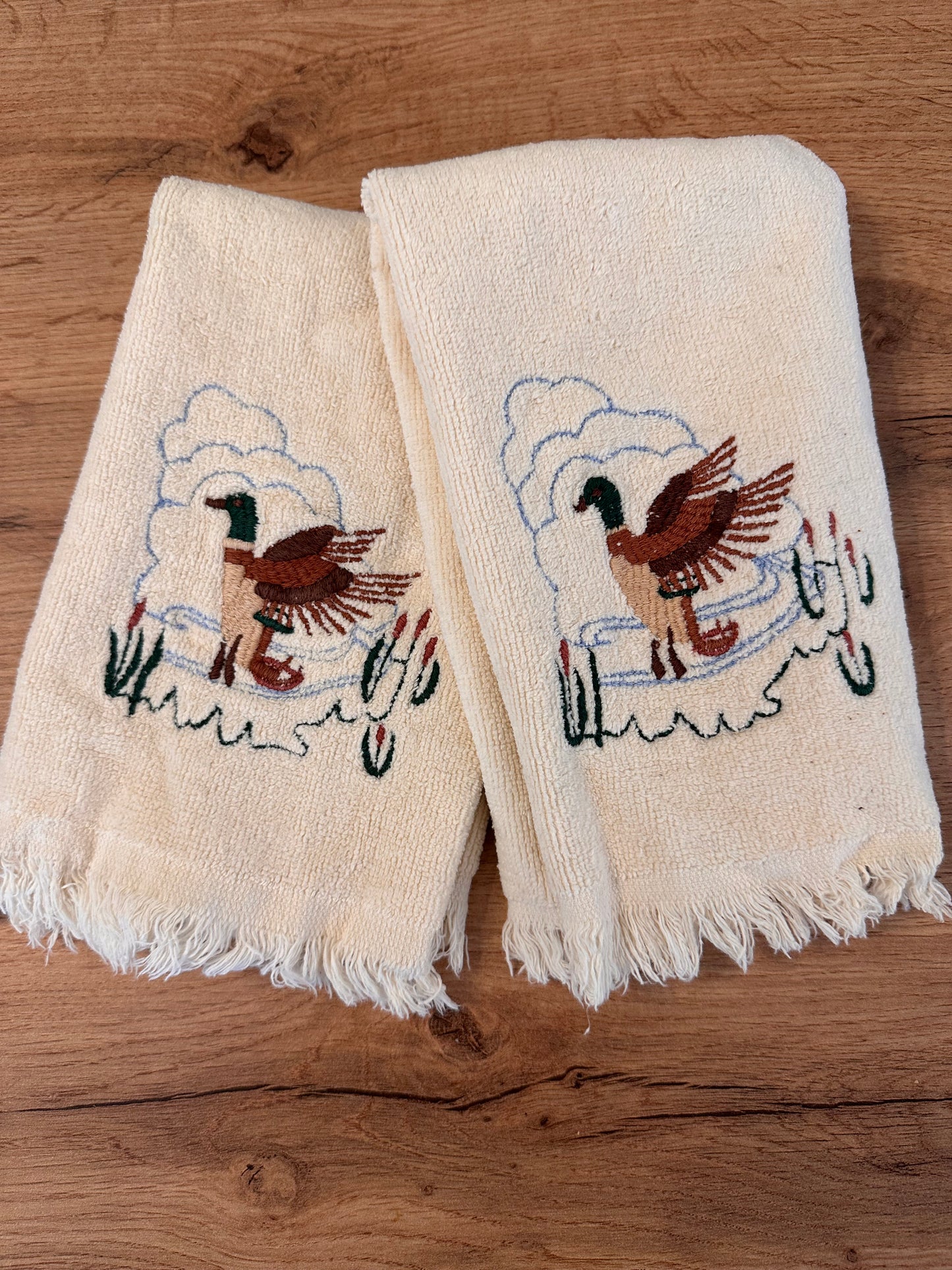 VTG Embroidered Mallard Hand Towels